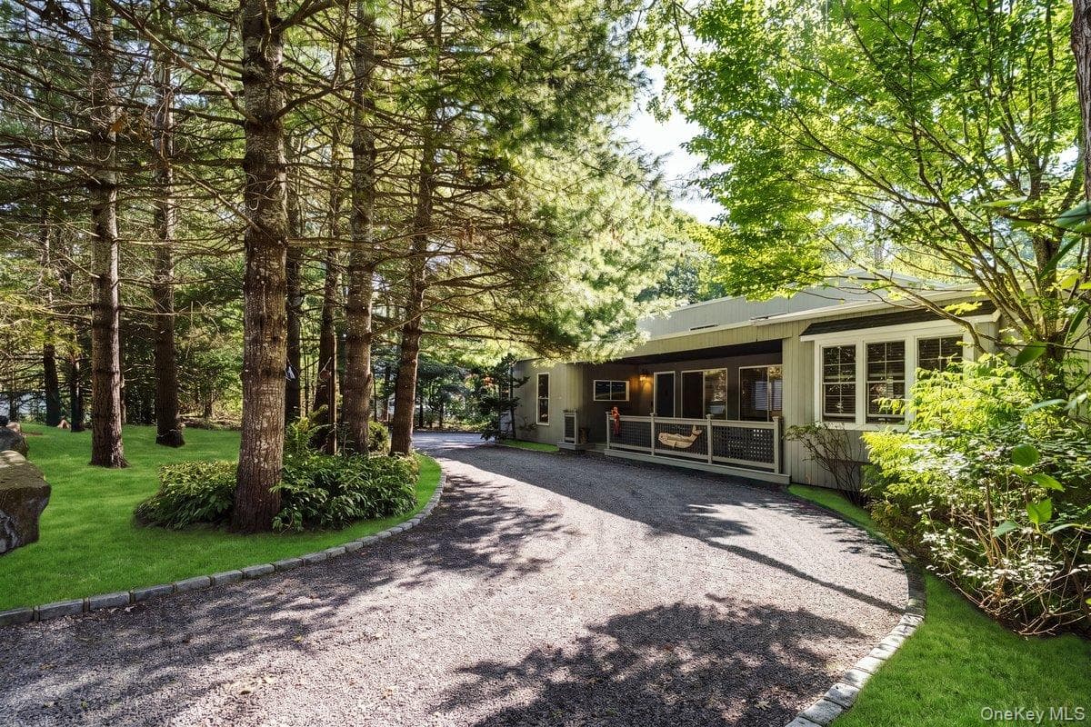 10 Glenmore Drive thumbnail 47