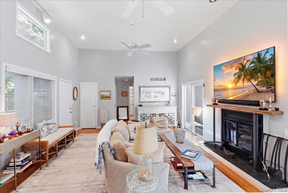 10 Glenmore Drive thumbnail 21