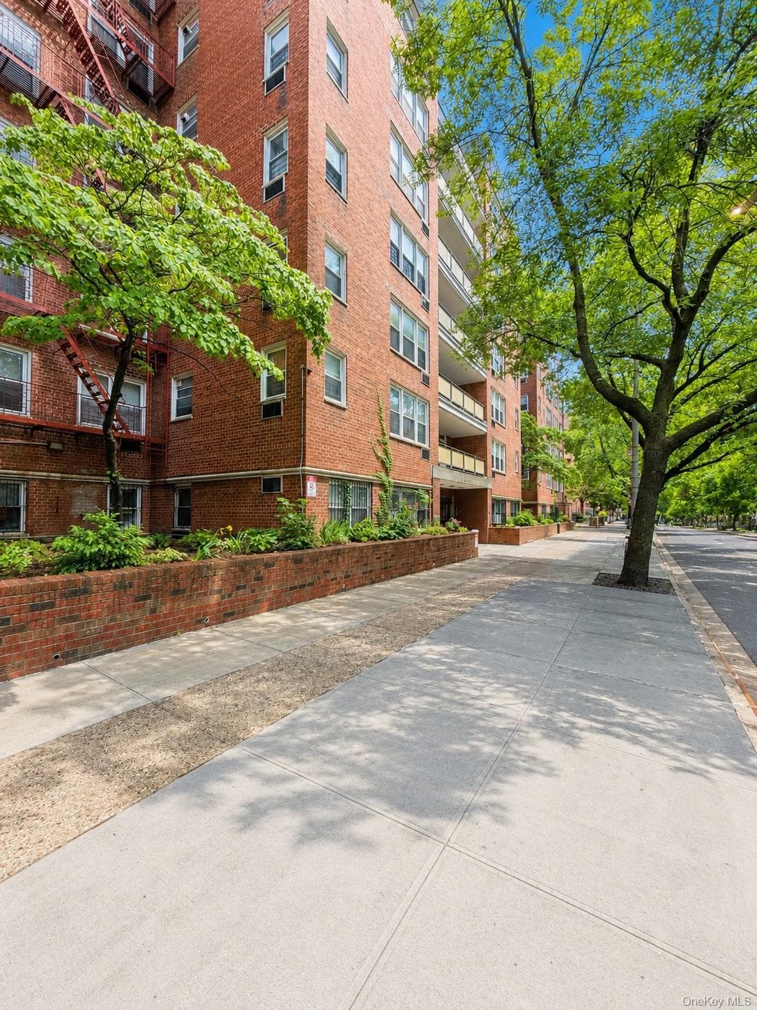 14470 41 Avenue Unit: 4 thumbnail 9