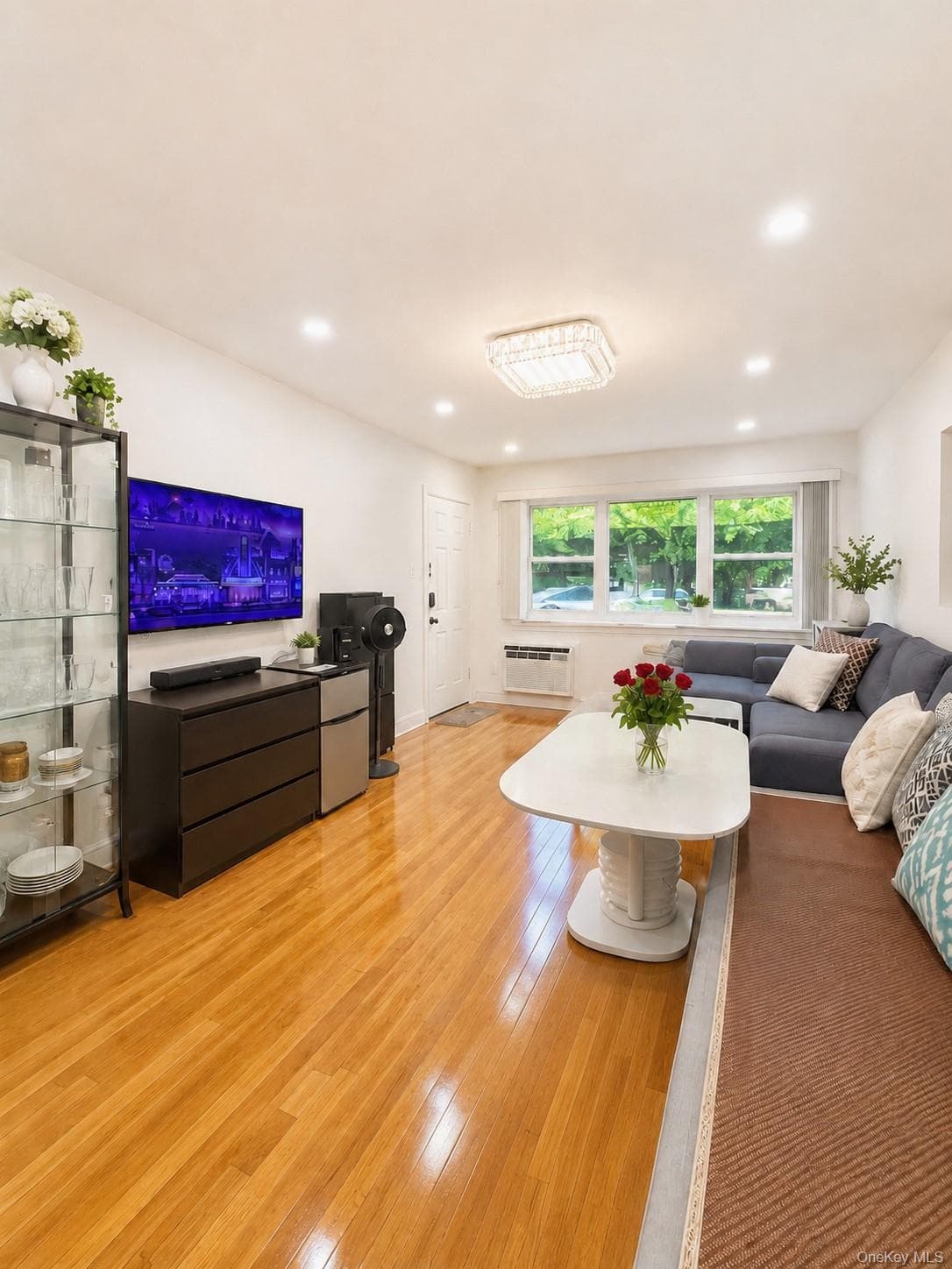 7012 Kissena Boulevard Unit: 102A photo 1