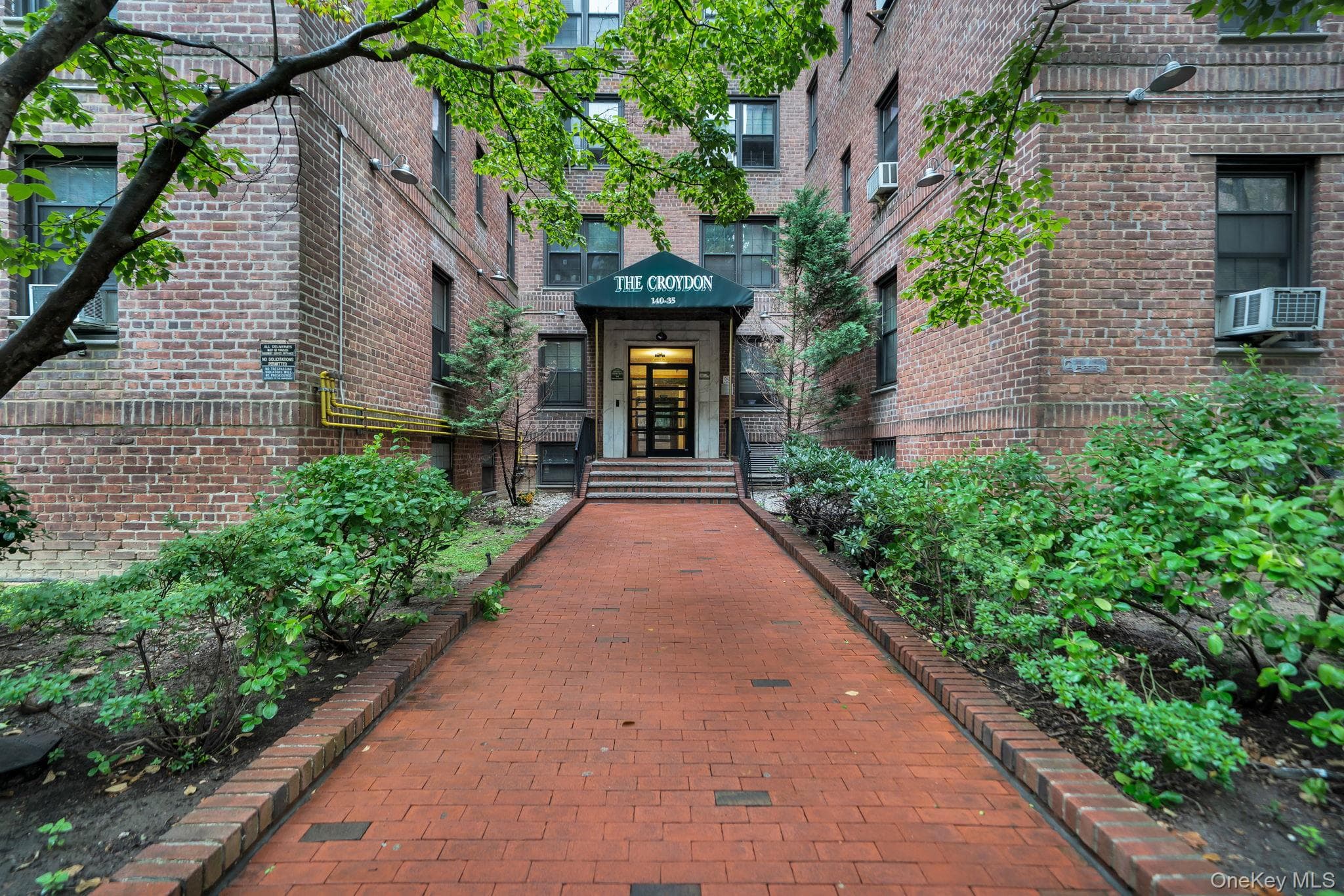 140-35 Burden Crescent Unit: 402, Briarwood