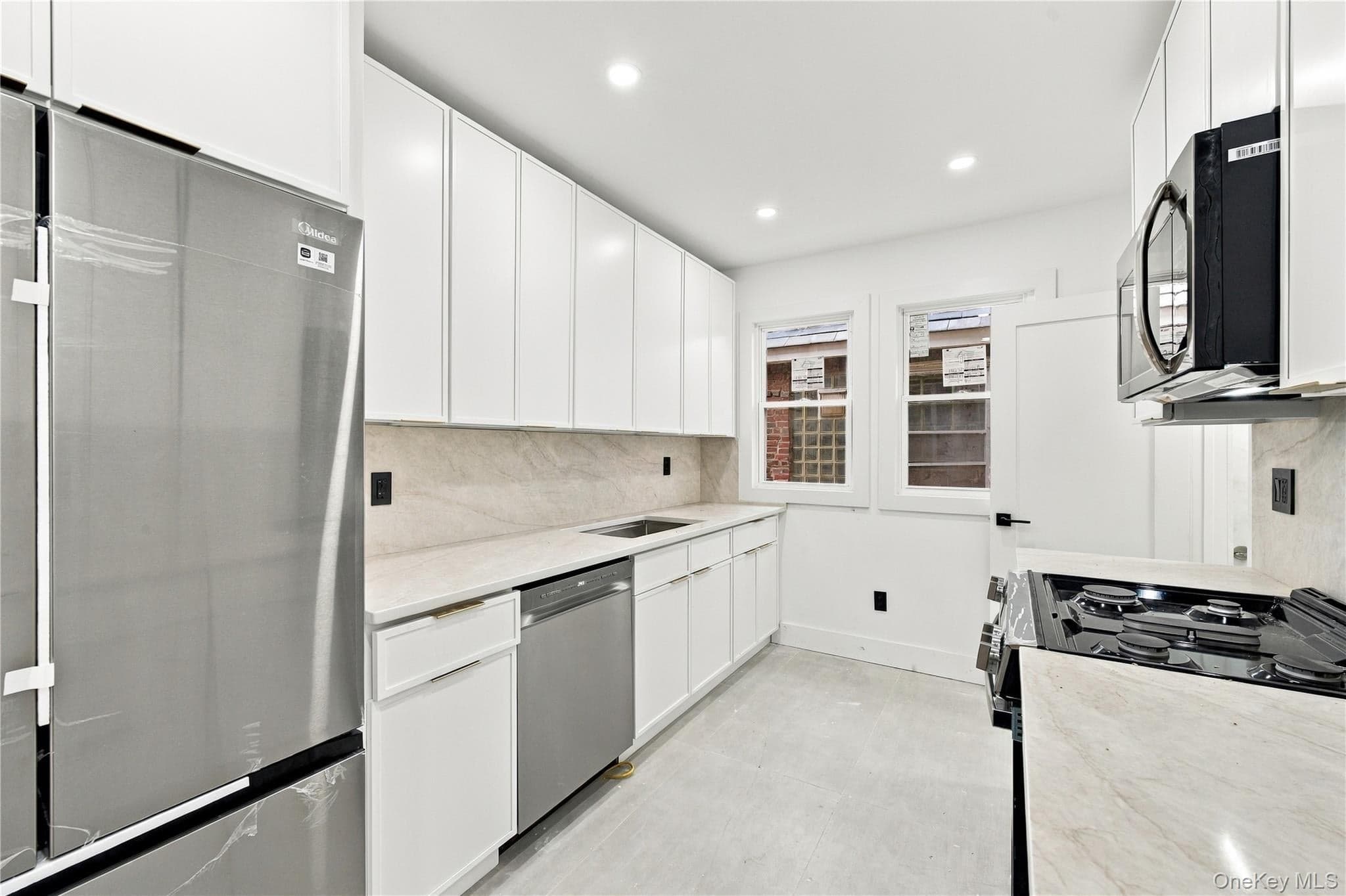 228-18 139th Avenue thumbnail 13