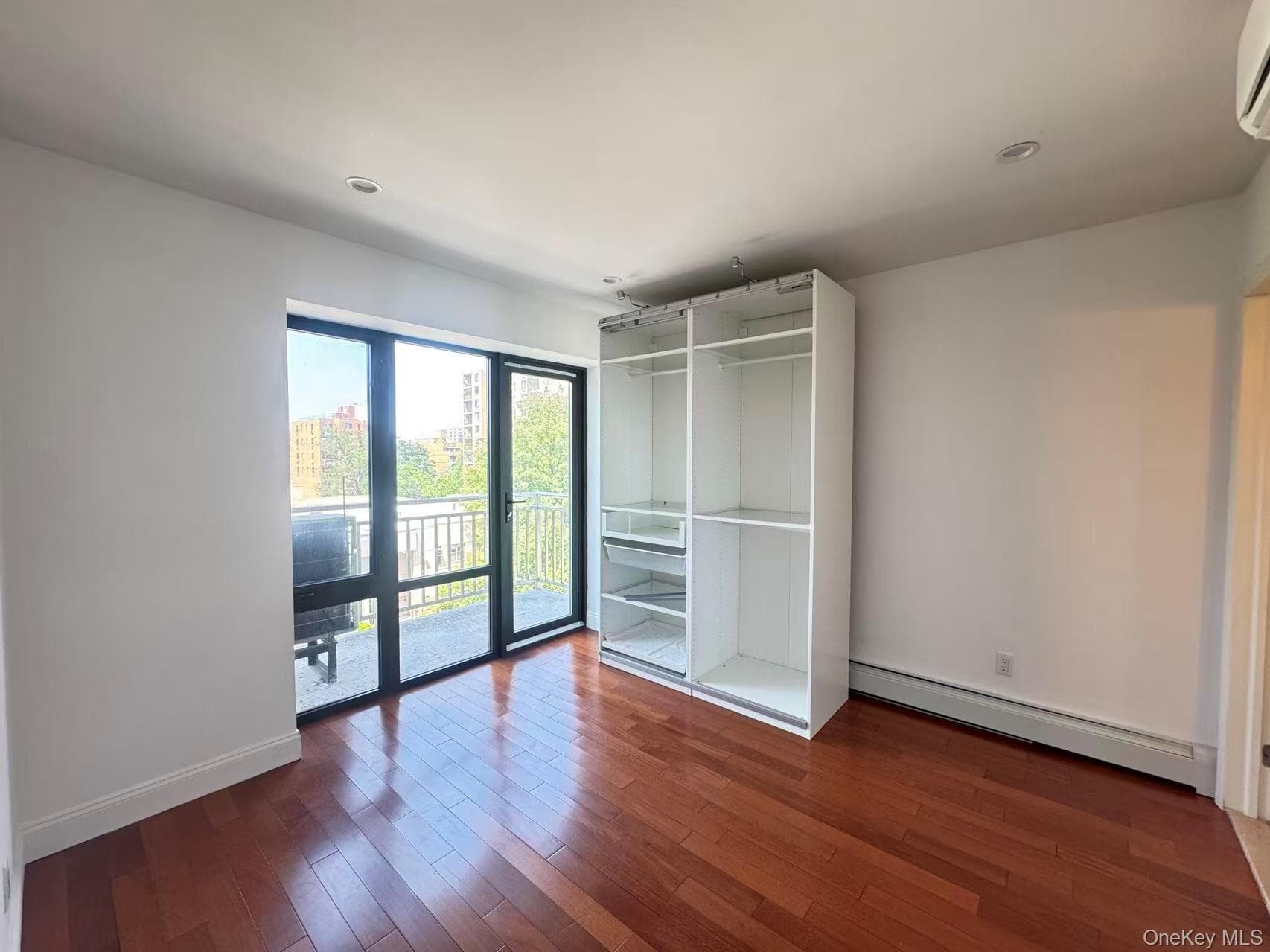 14456 Roosevelt Avenue Unit: 5A thumbnail 4