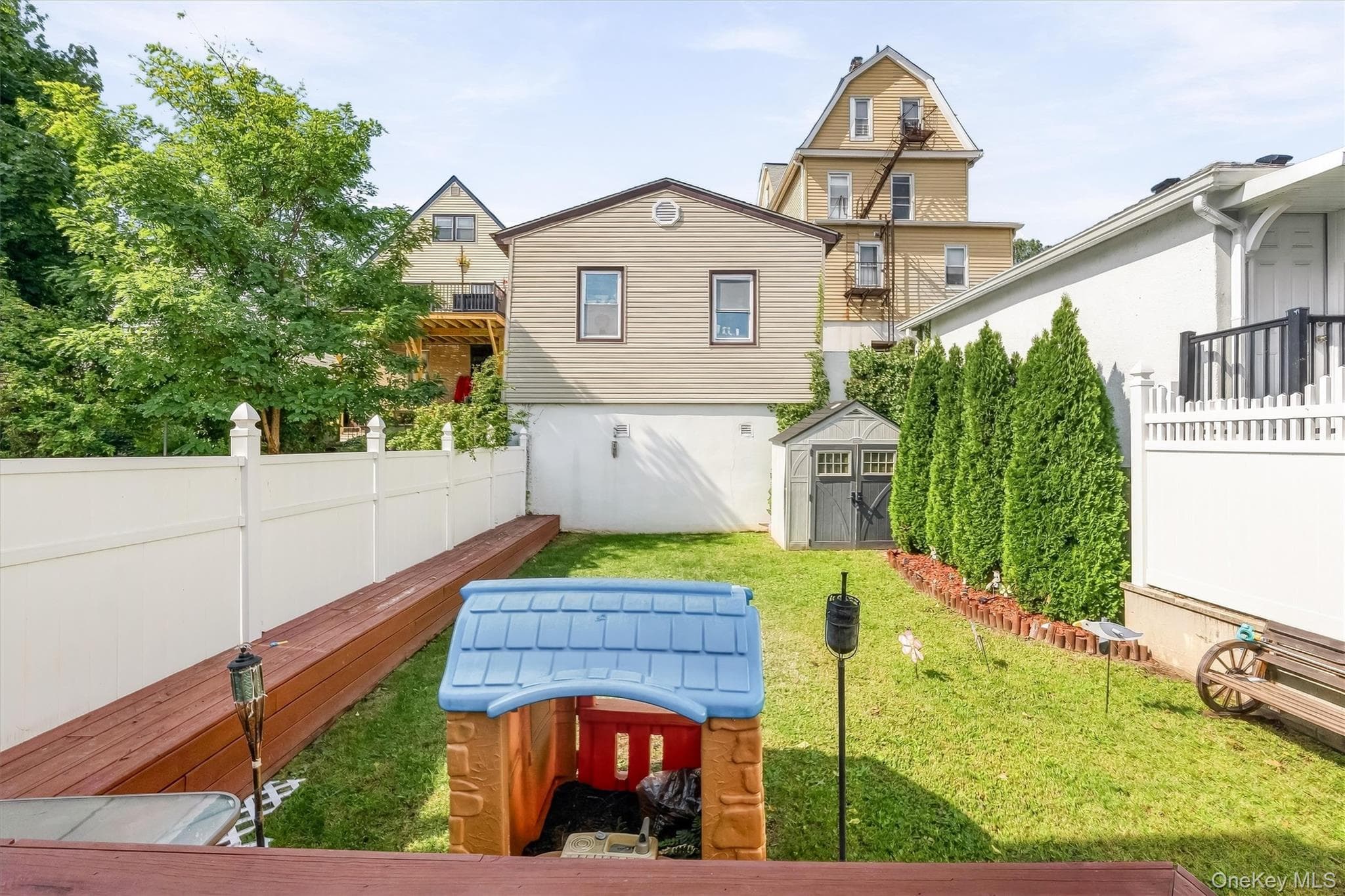 51 Sterling Avenue thumbnail 27