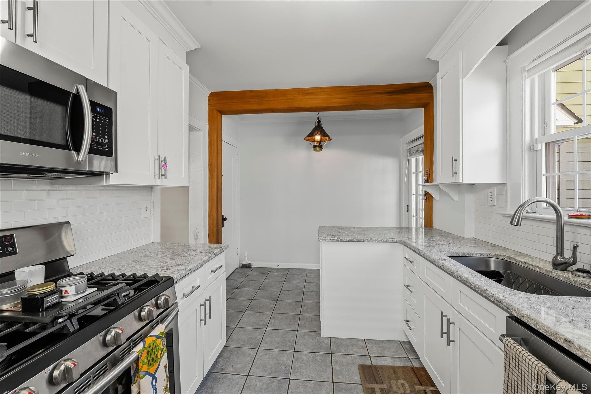 51 Sterling Avenue thumbnail 12