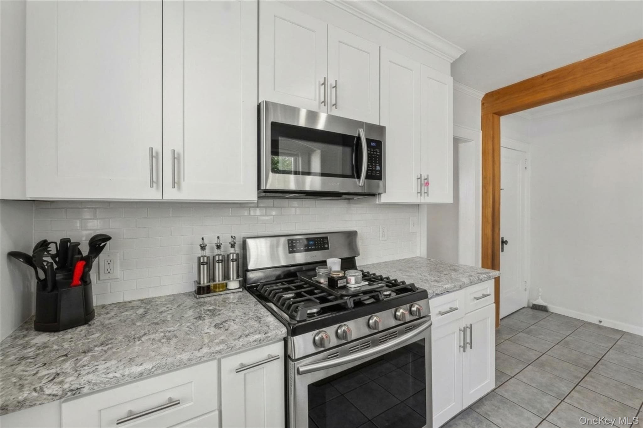 51 Sterling Avenue thumbnail 13