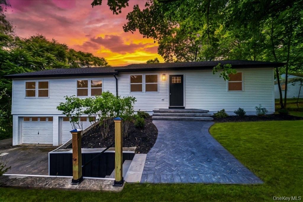 452 Vineyard Avenue, Highland