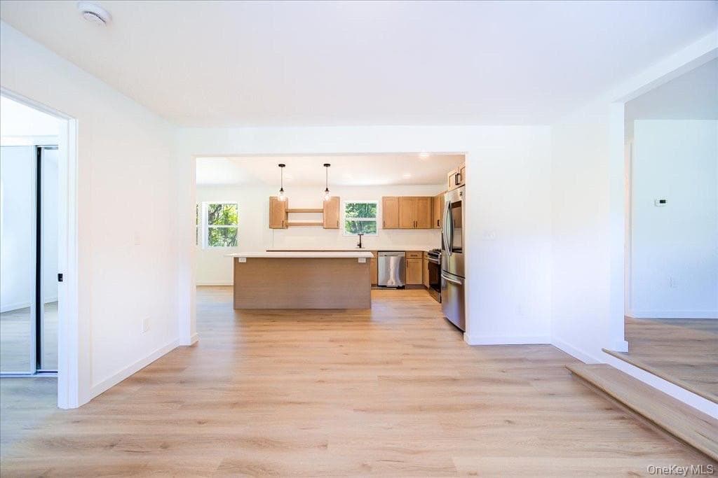 452 Vineyard Avenue thumbnail 5