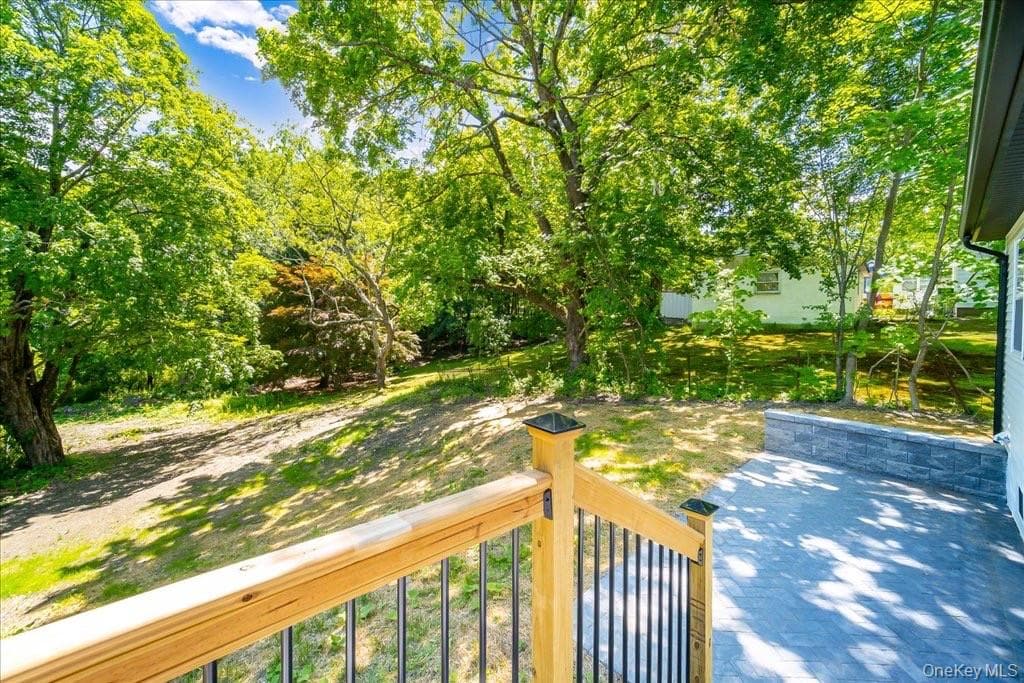 452 Vineyard Avenue thumbnail 18