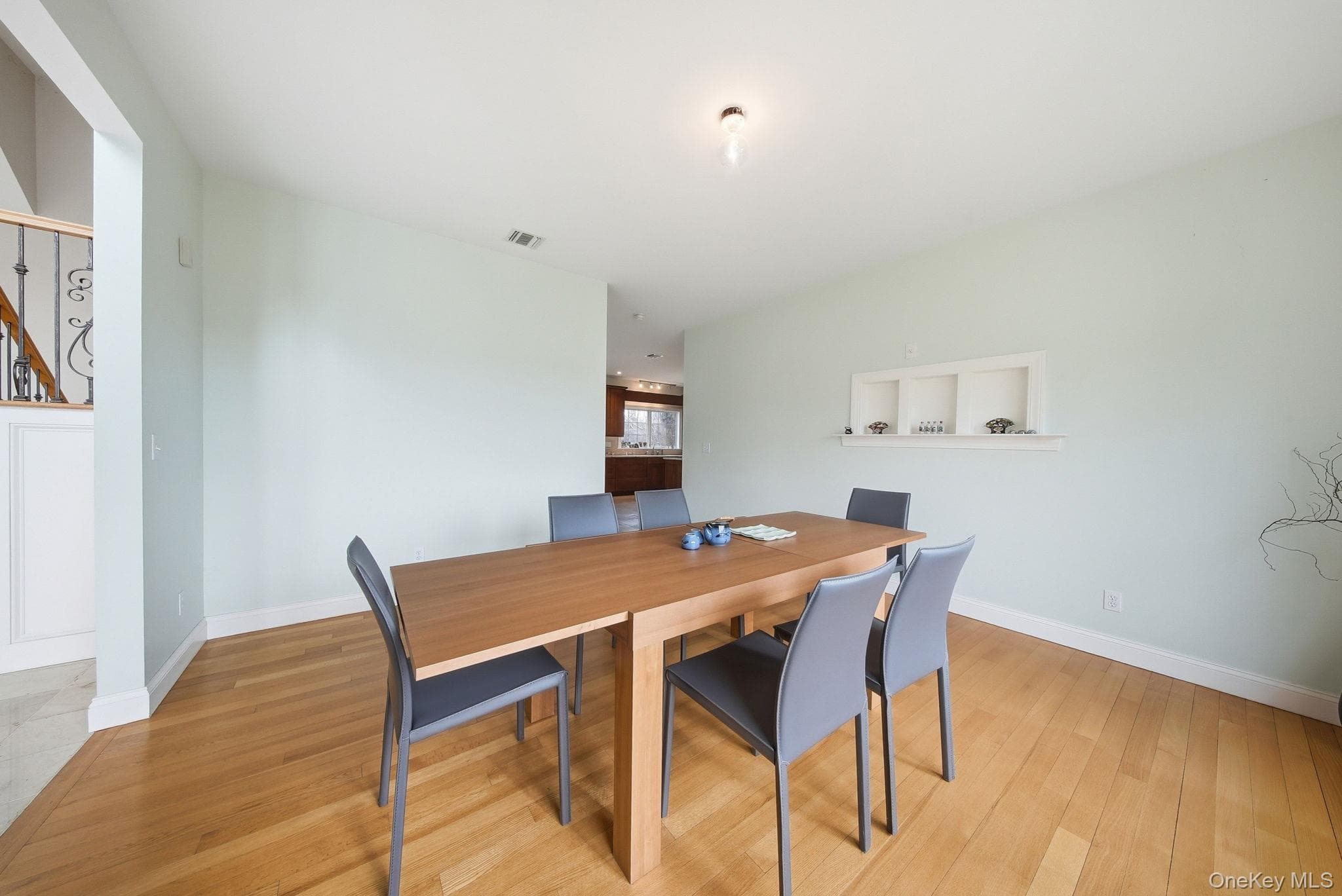 107 Breeze Hill Road thumbnail 17
