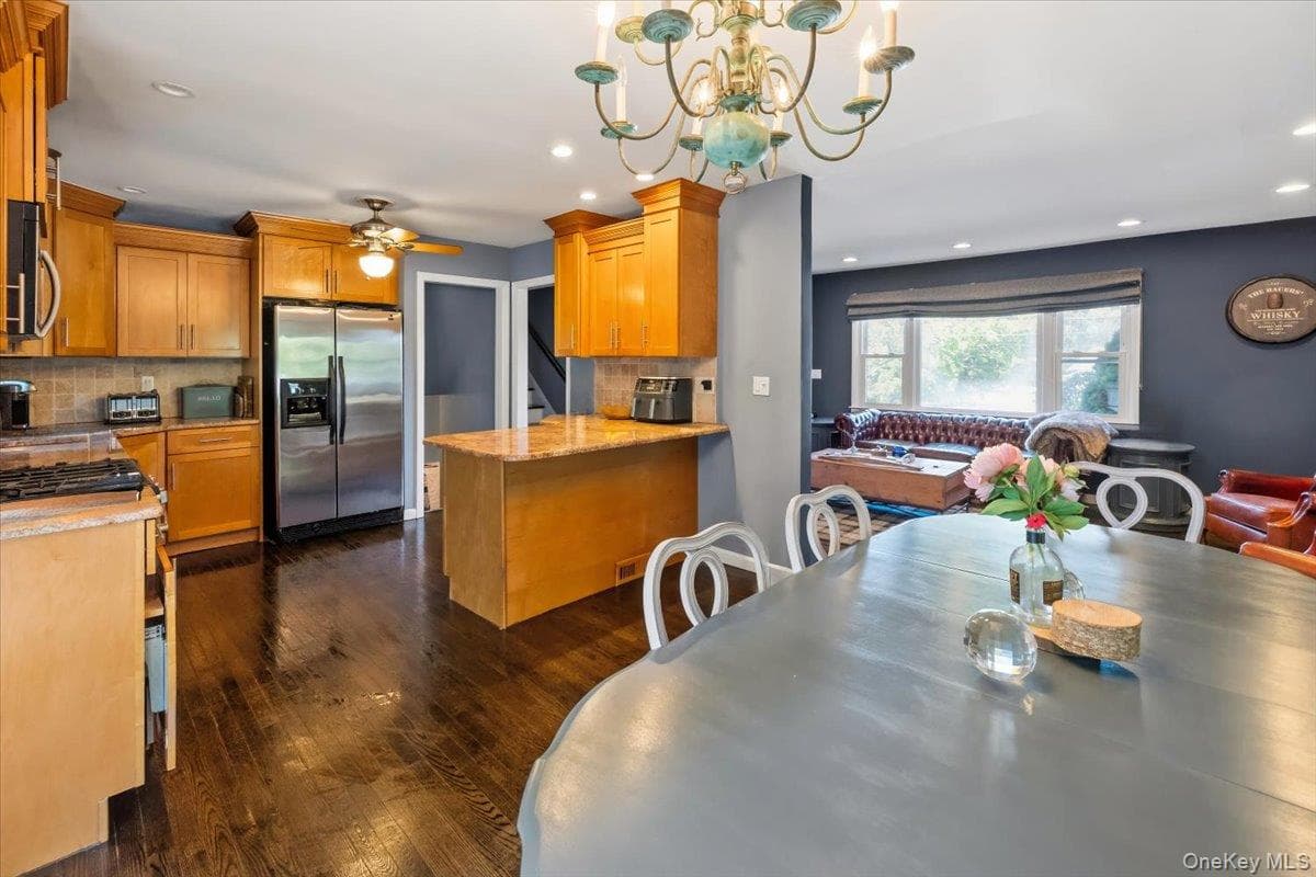 8 Foxwood Avenue thumbnail 8
