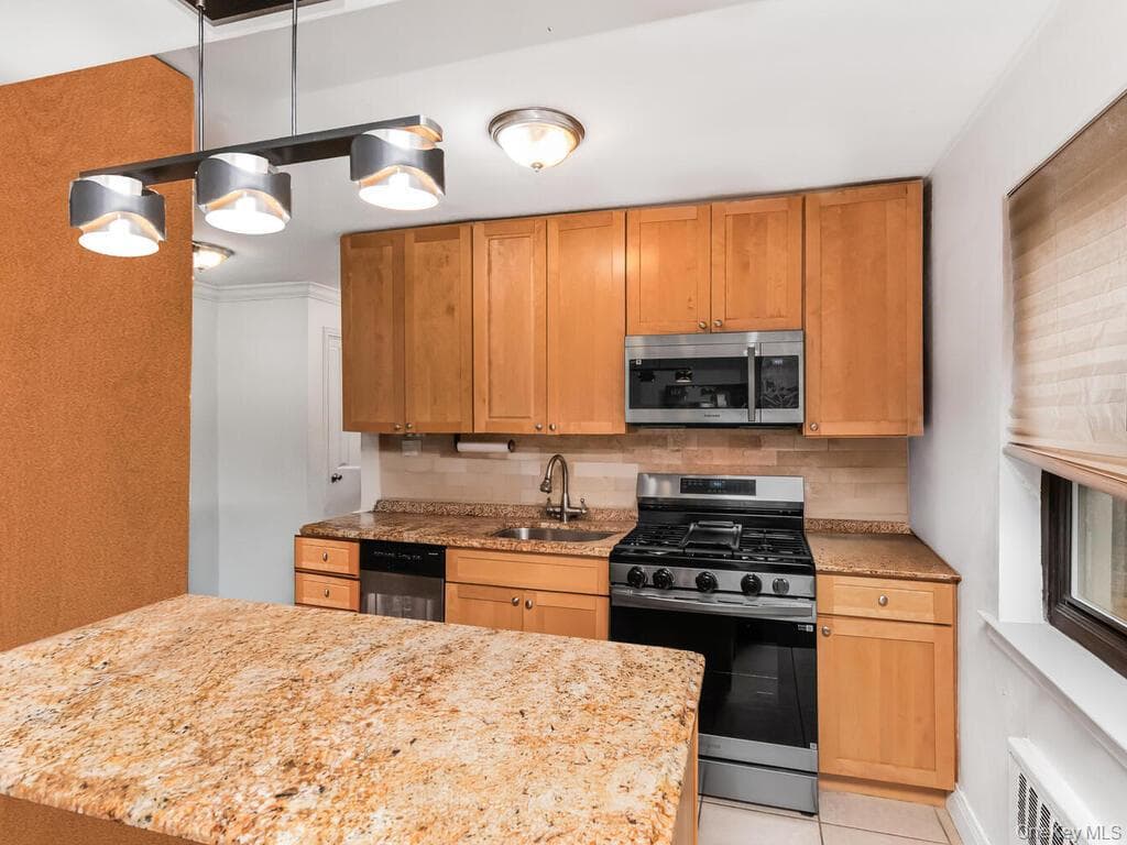 60 White Oak Street Unit: 2-H thumbnail 8