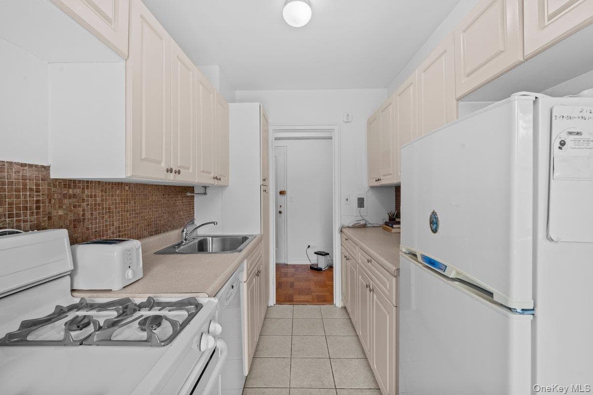 3103 Fairfield Avenue Unit: 4K thumbnail 5