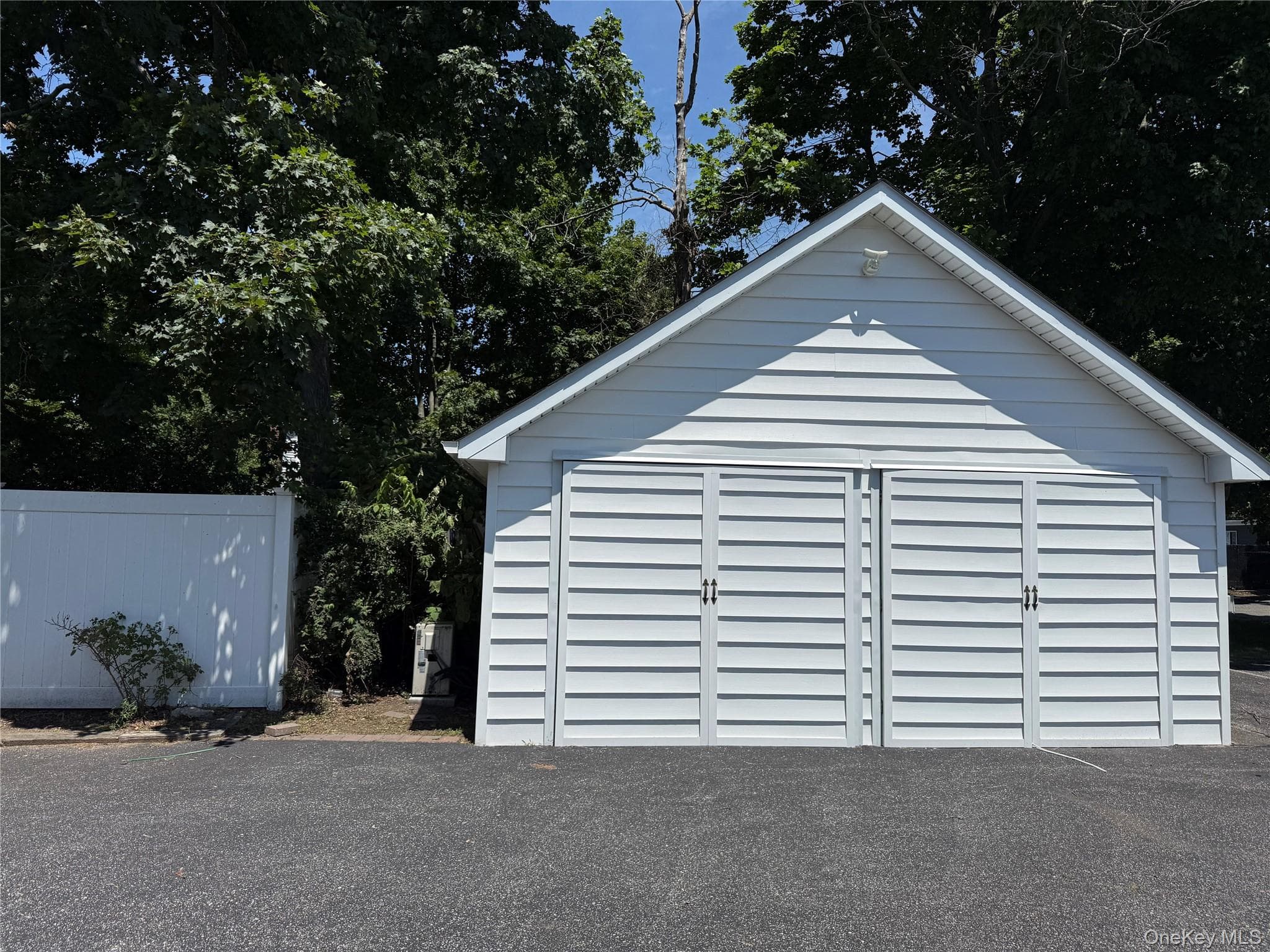 156 N Ocean Avenue thumbnail 25