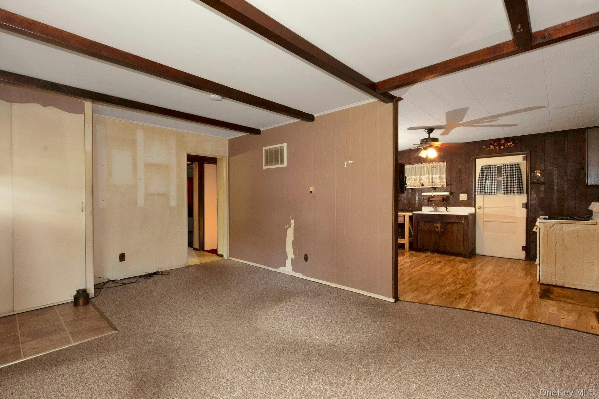 158 Violet Avenue thumbnail 7