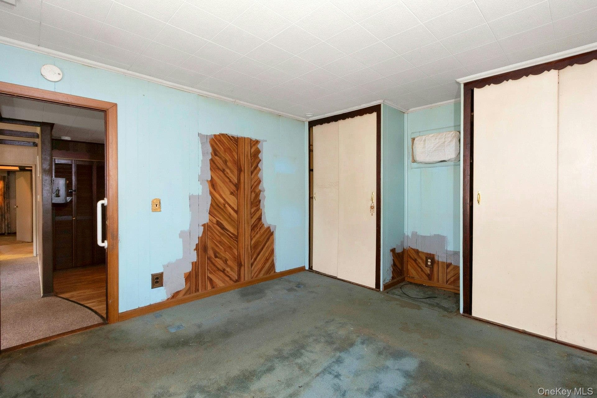 158 Violet Avenue thumbnail 14