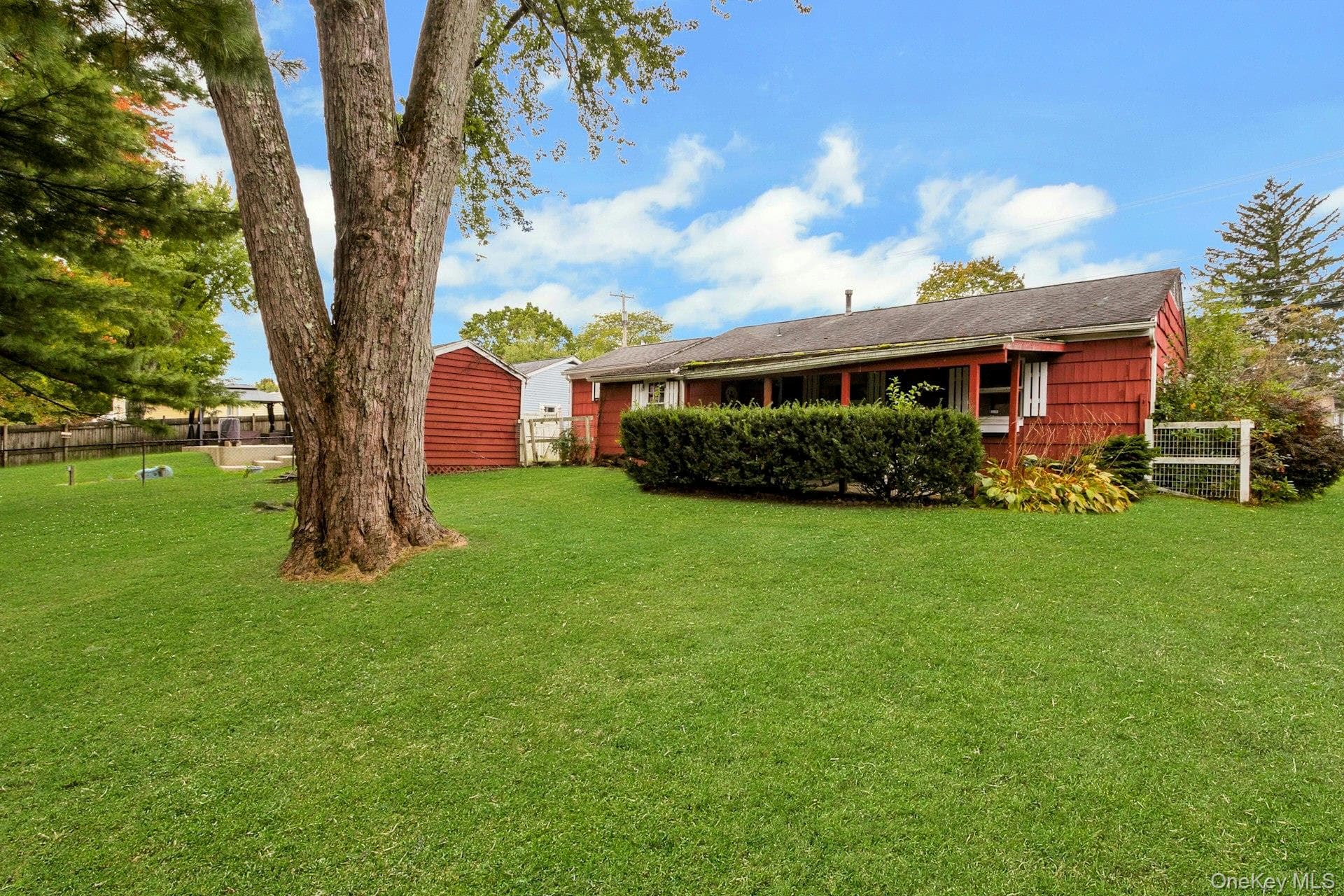 158 Violet Avenue thumbnail 23