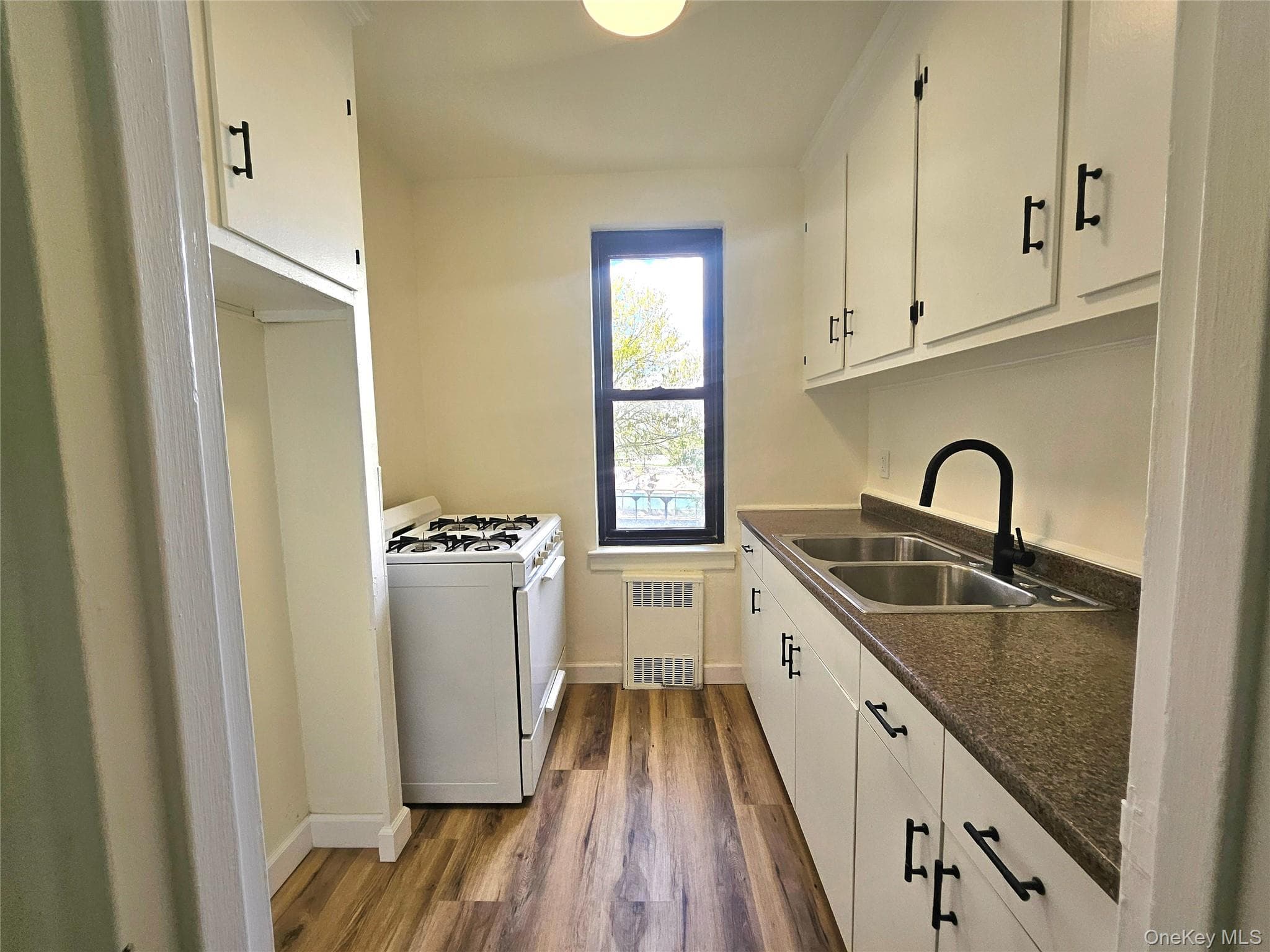 112-24 Northern Boulevard Unit: 3E thumbnail 12