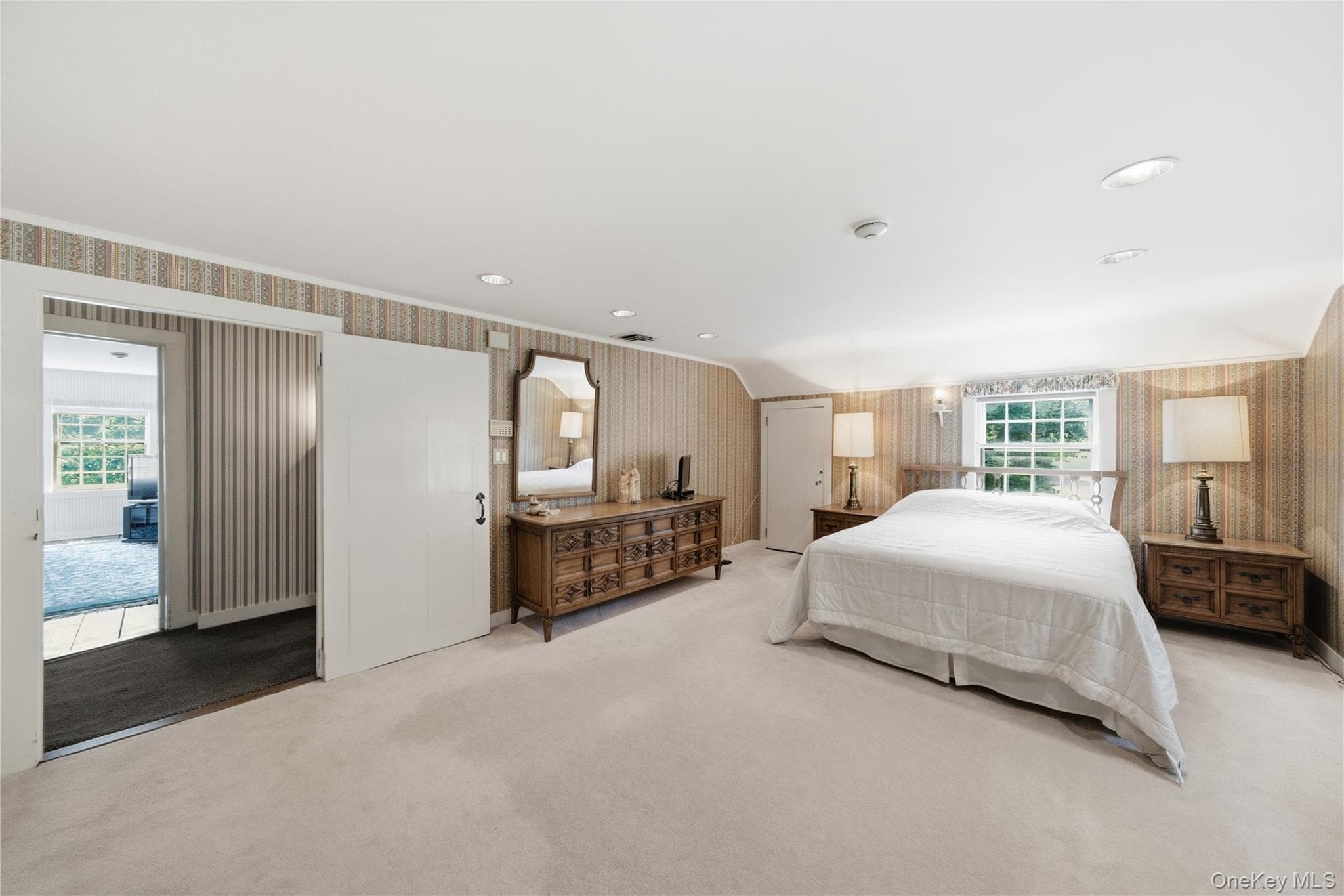 255 Manor Road thumbnail 14
