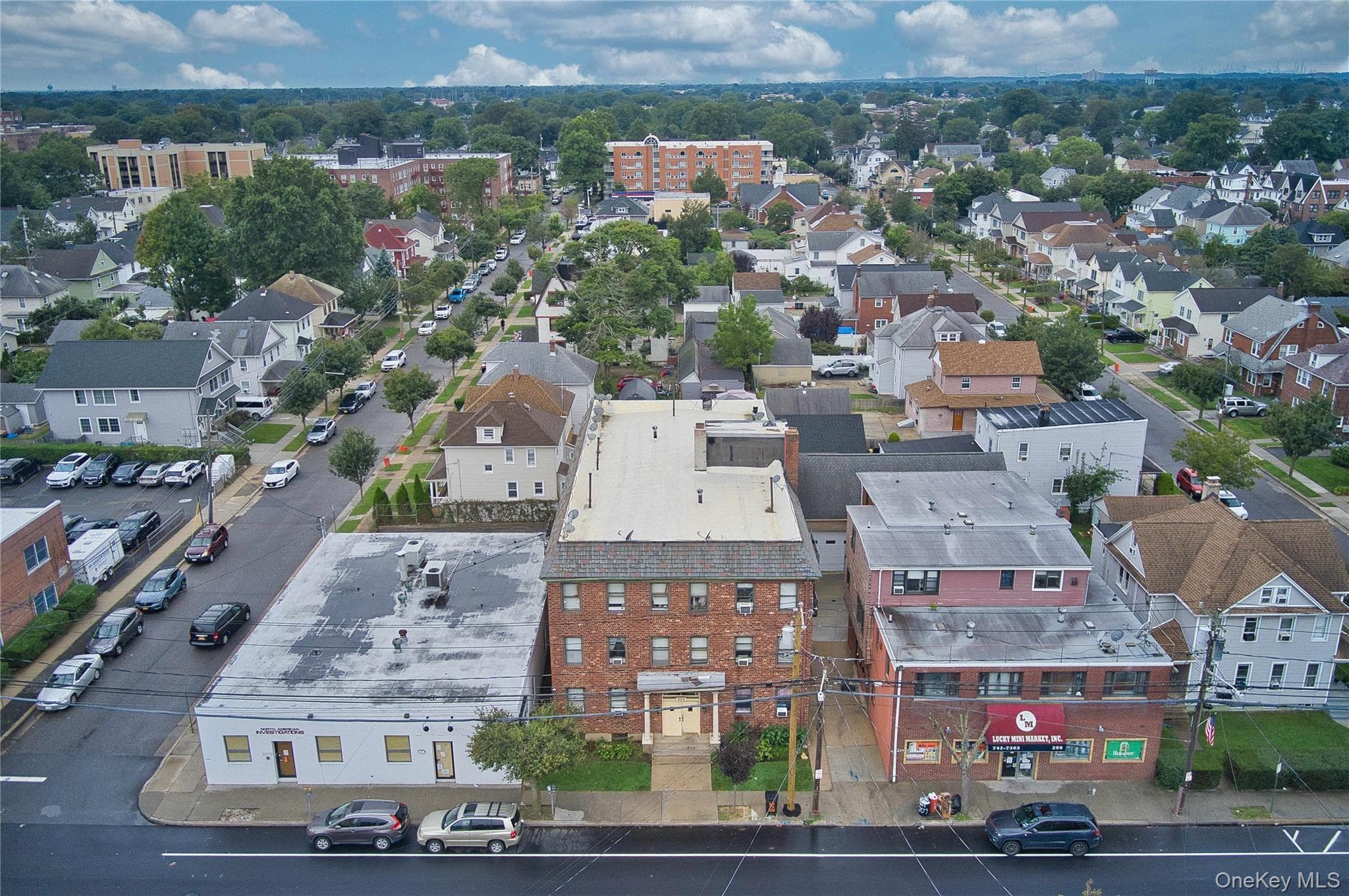203 Willis Avenue photo 1