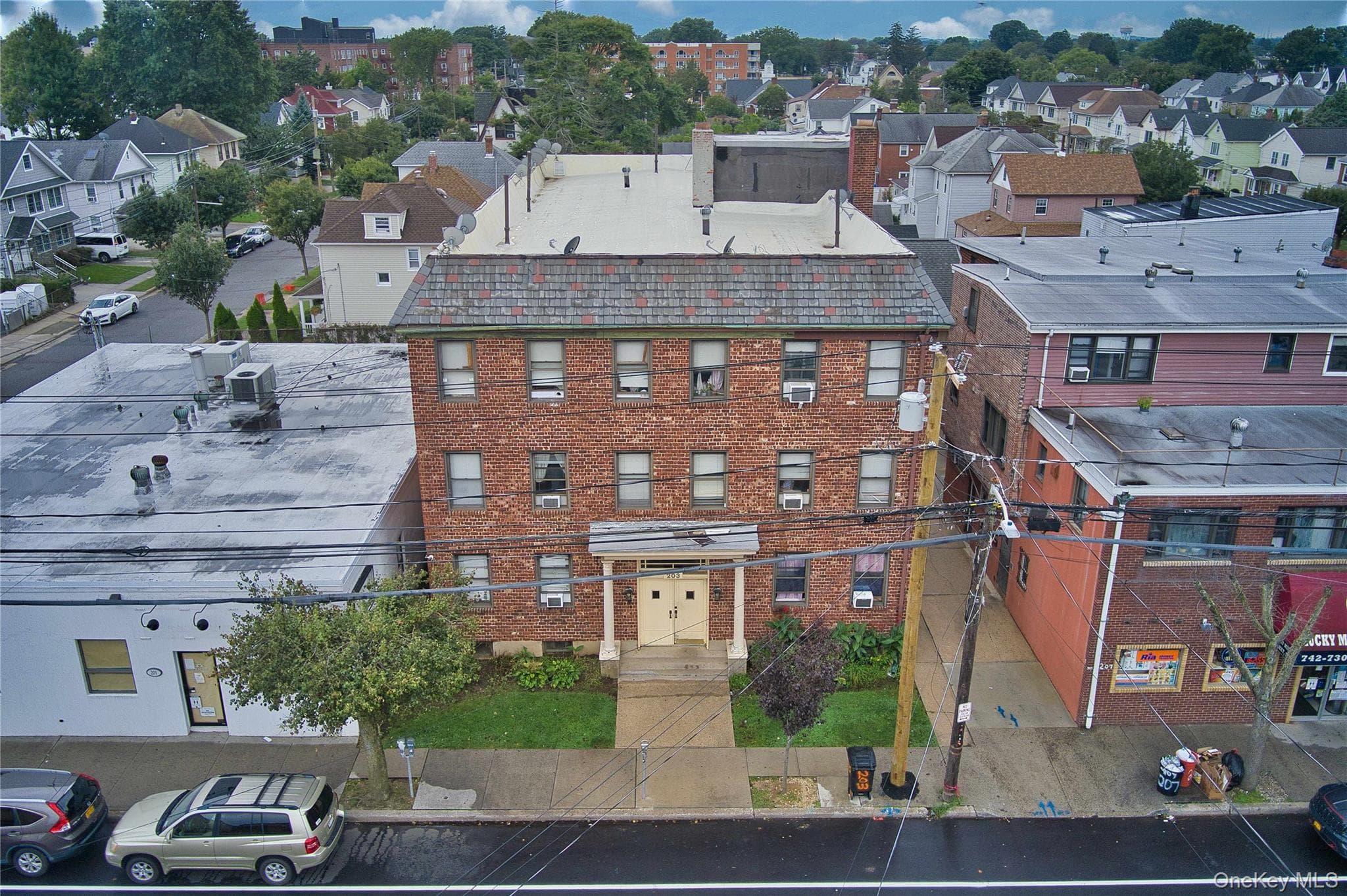 203 Willis Avenue thumbnail 2