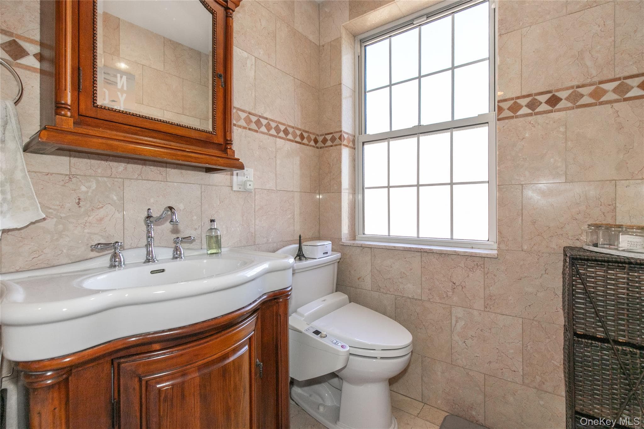 90 Knightsbridge Road Unit: 4J thumbnail 11