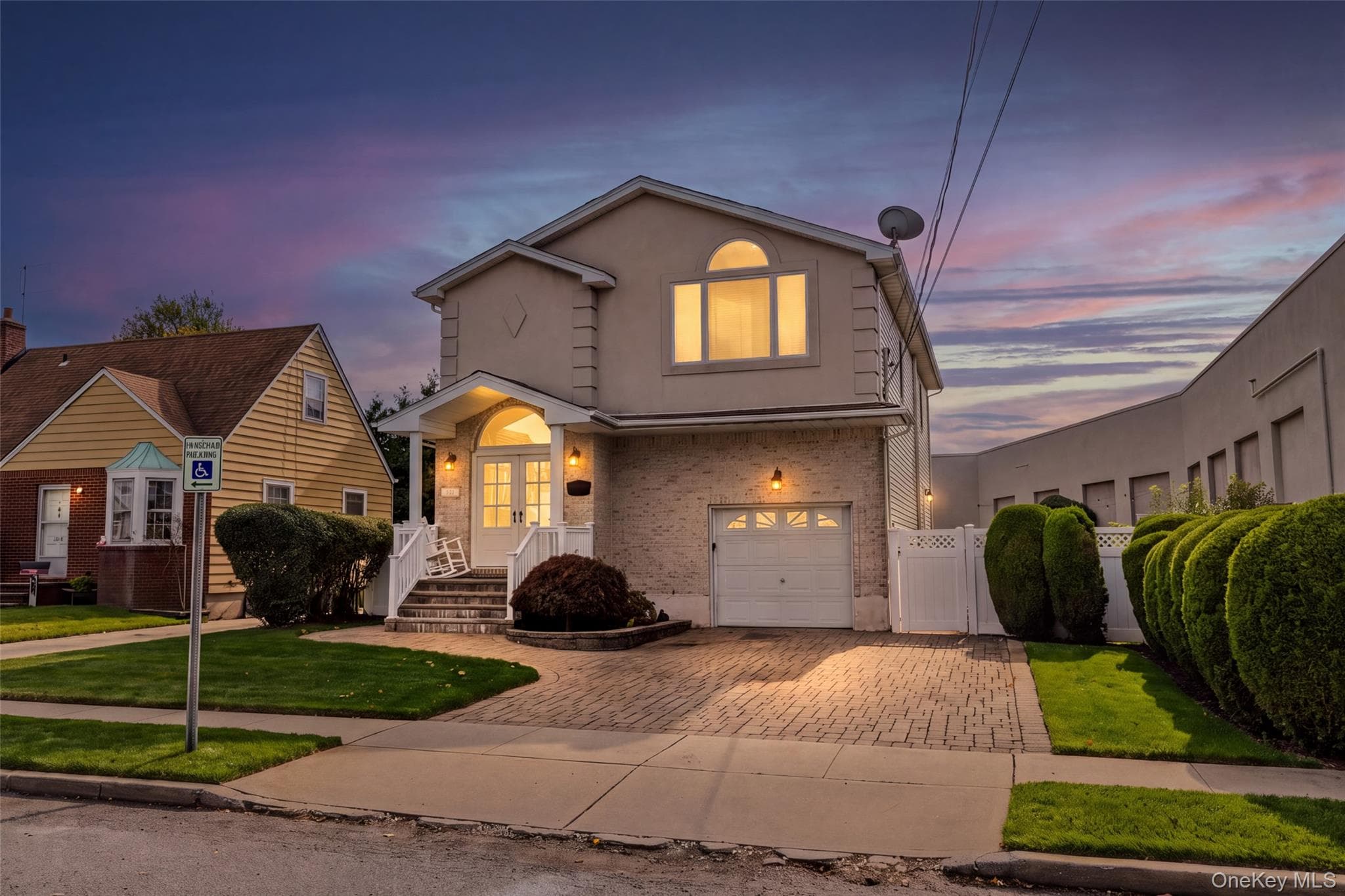 1079 Van Buren Avenue thumbnail 2
