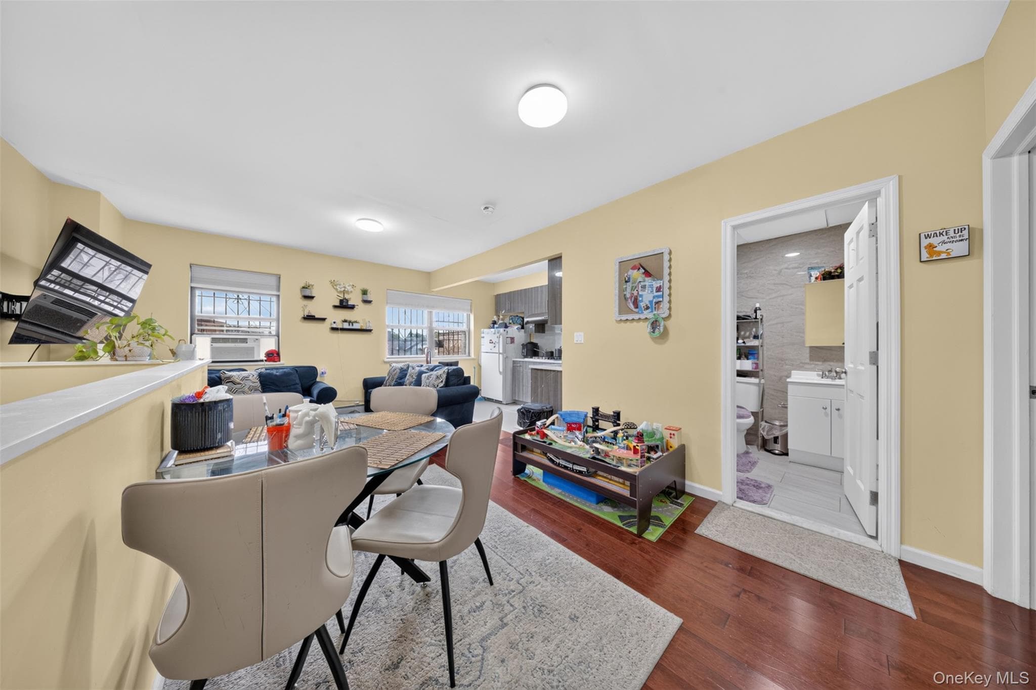 9413 Alstyne Avenue thumbnail 3