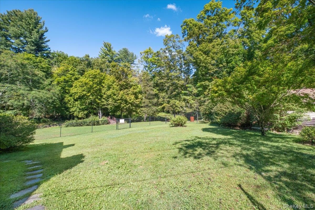 291 Peekskill Hollow Road thumbnail 42