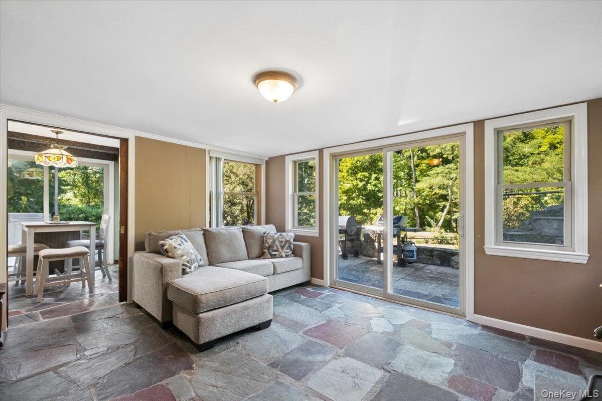 291 Peekskill Hollow Road thumbnail 38