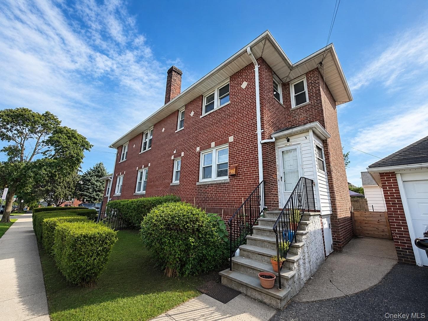 1 Davis Avenue thumbnail 22