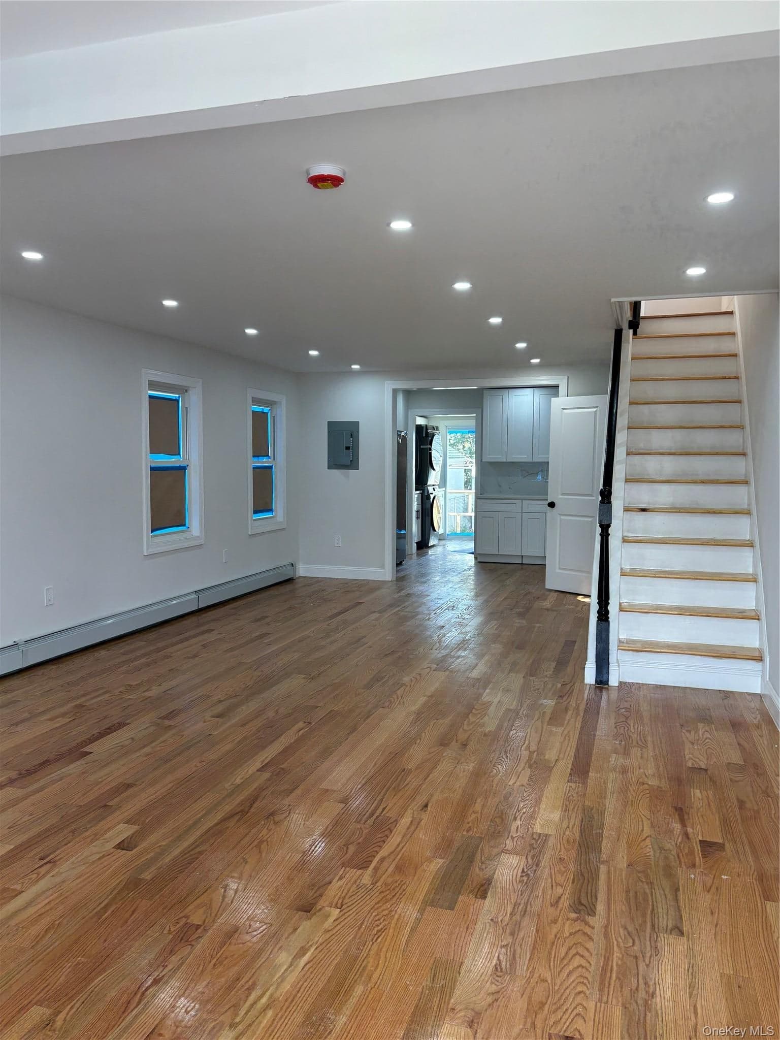 94-28 209th Street thumbnail 2