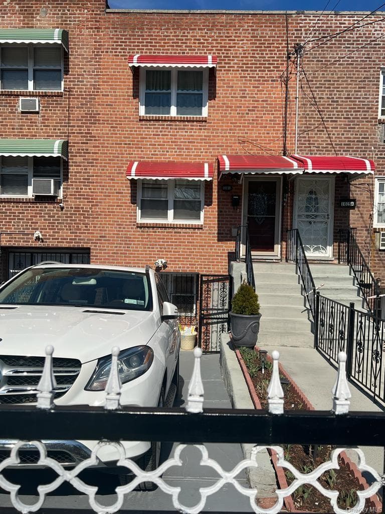 1023B E 229th Street thumbnail 2