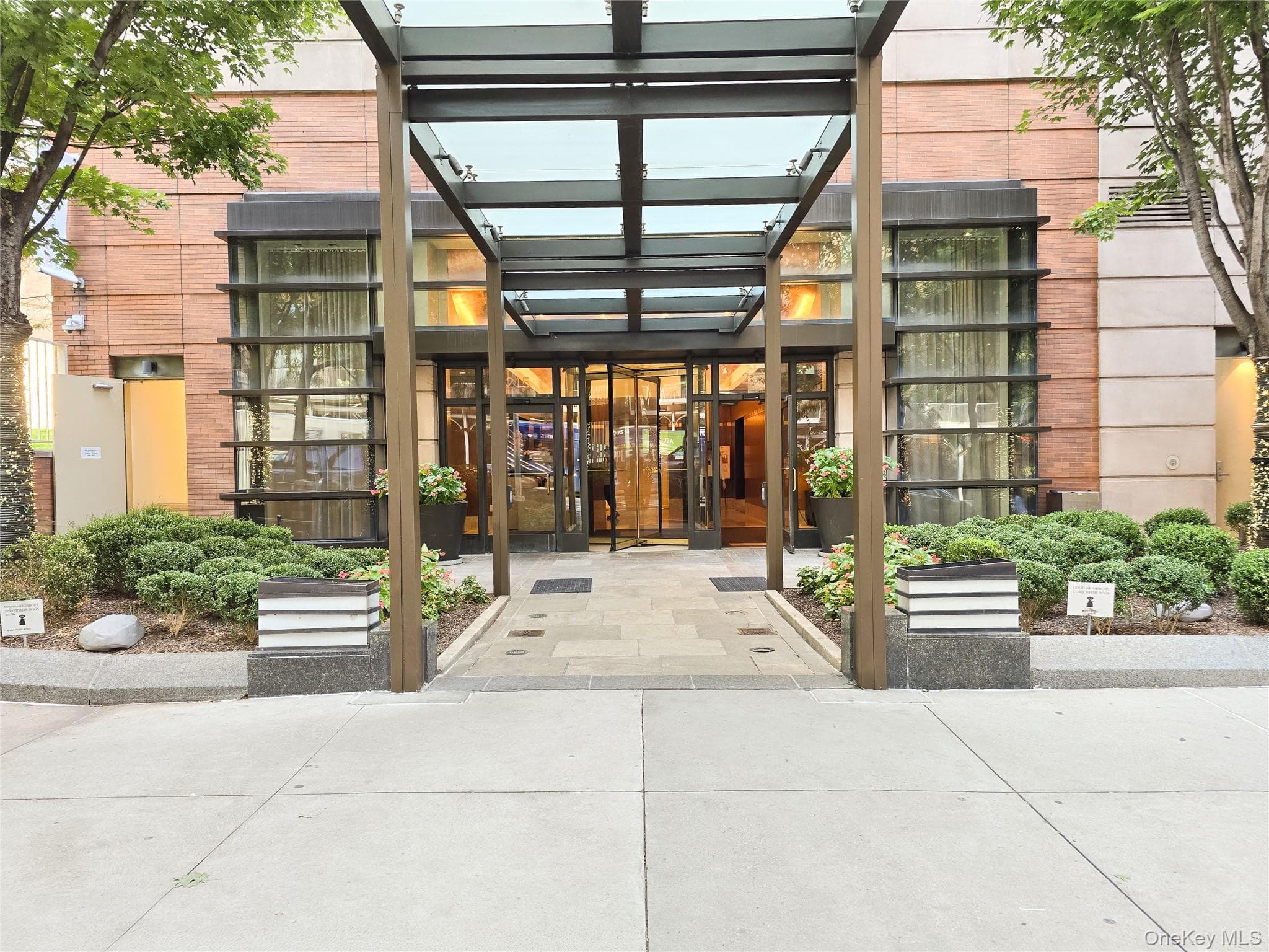 215 E 96th Street Unit: 30K, New York (manhattan)