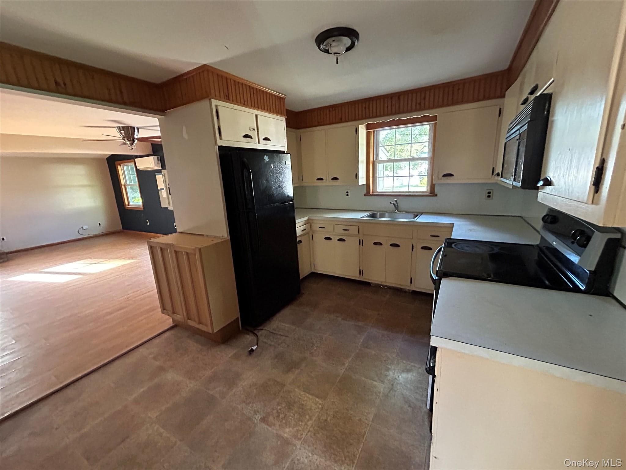 23 Whittier Drive thumbnail 8