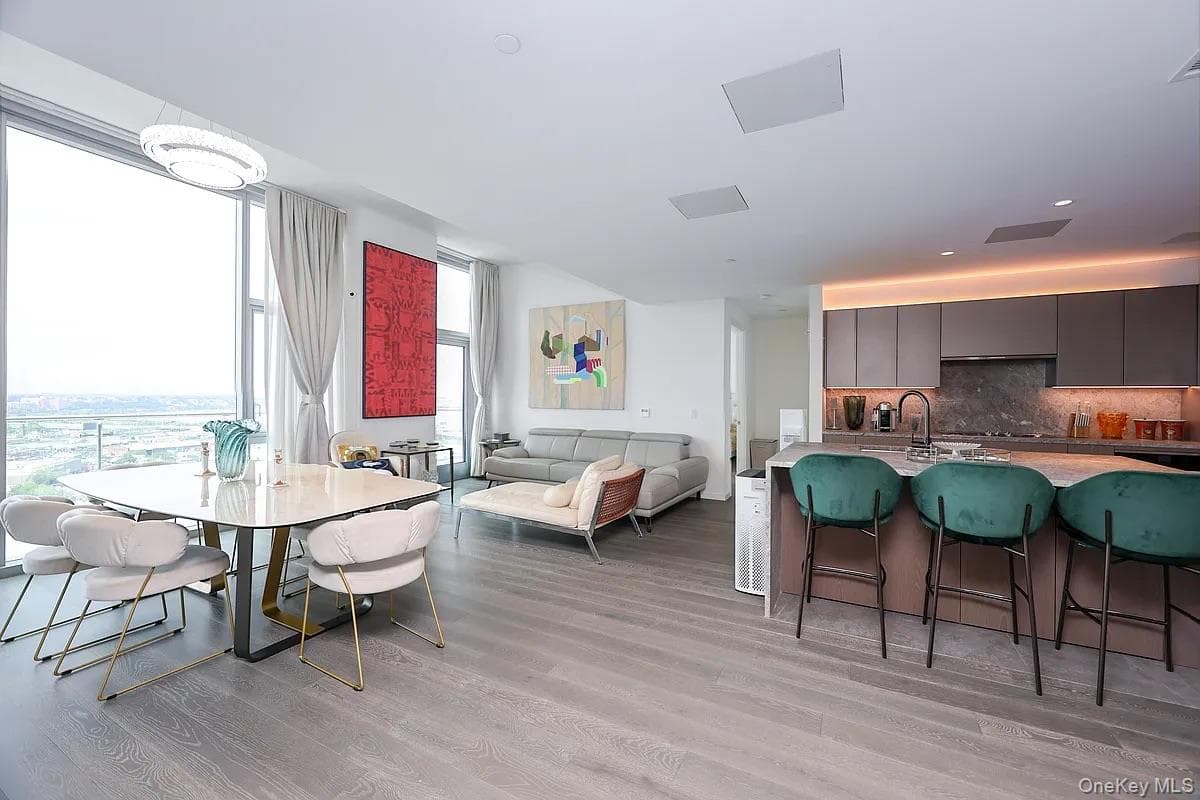 133-36 37th Avenue Unit: PH3B thumbnail 2