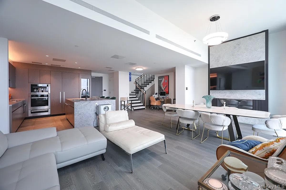 133-36 37th Avenue Unit: PH3B photo 1