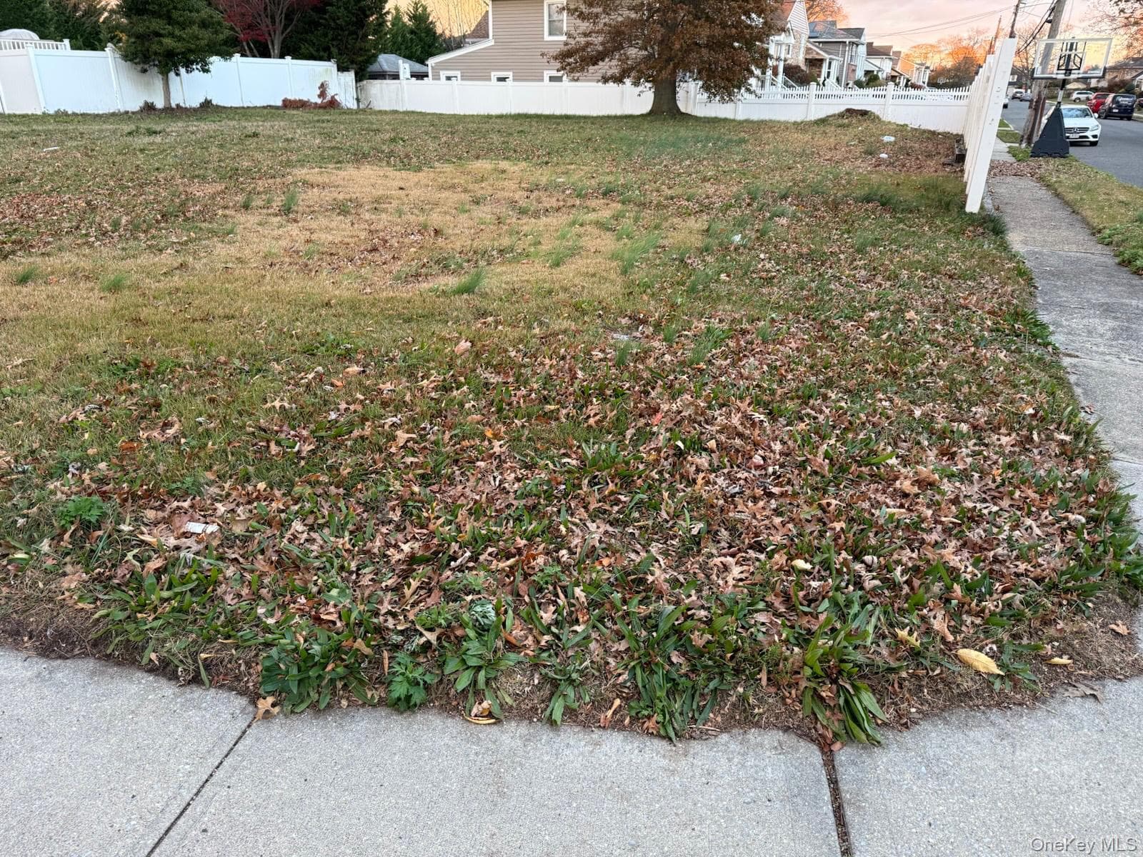 3051 Grand Avenue thumbnail 4