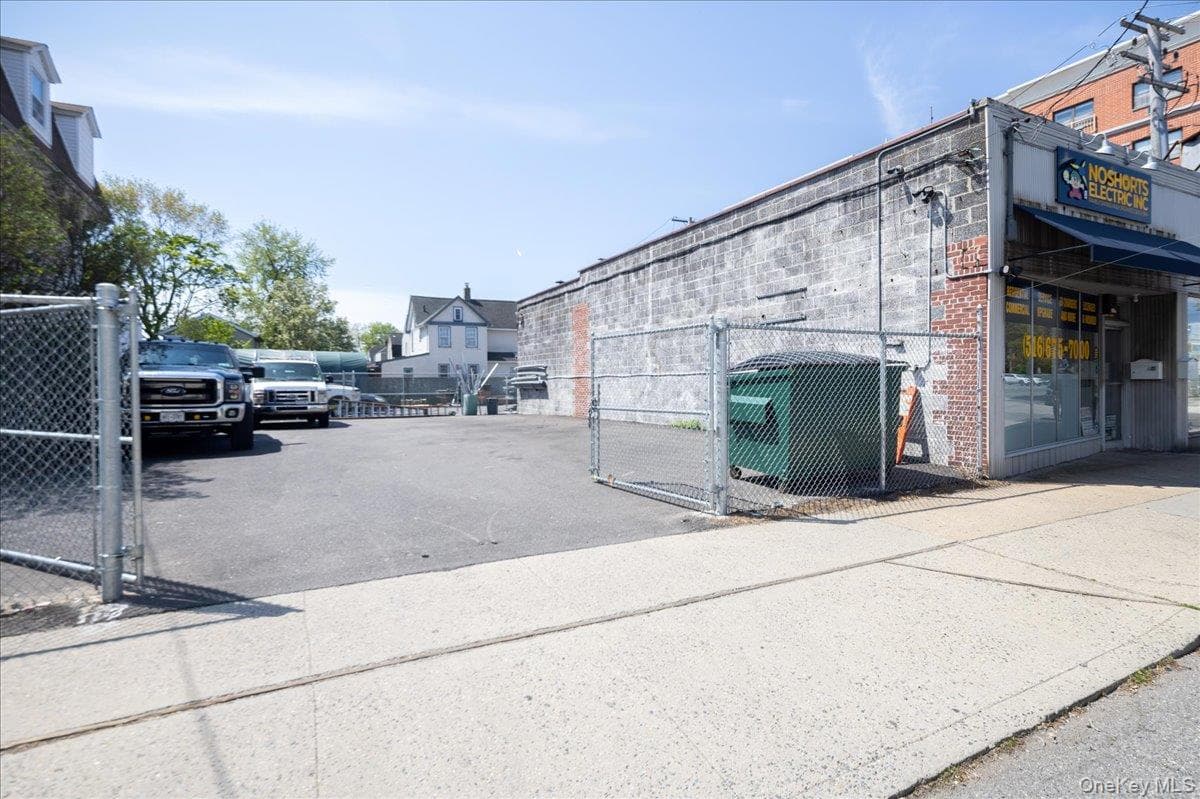 20-22 Brooklyn Avenue thumbnail 19