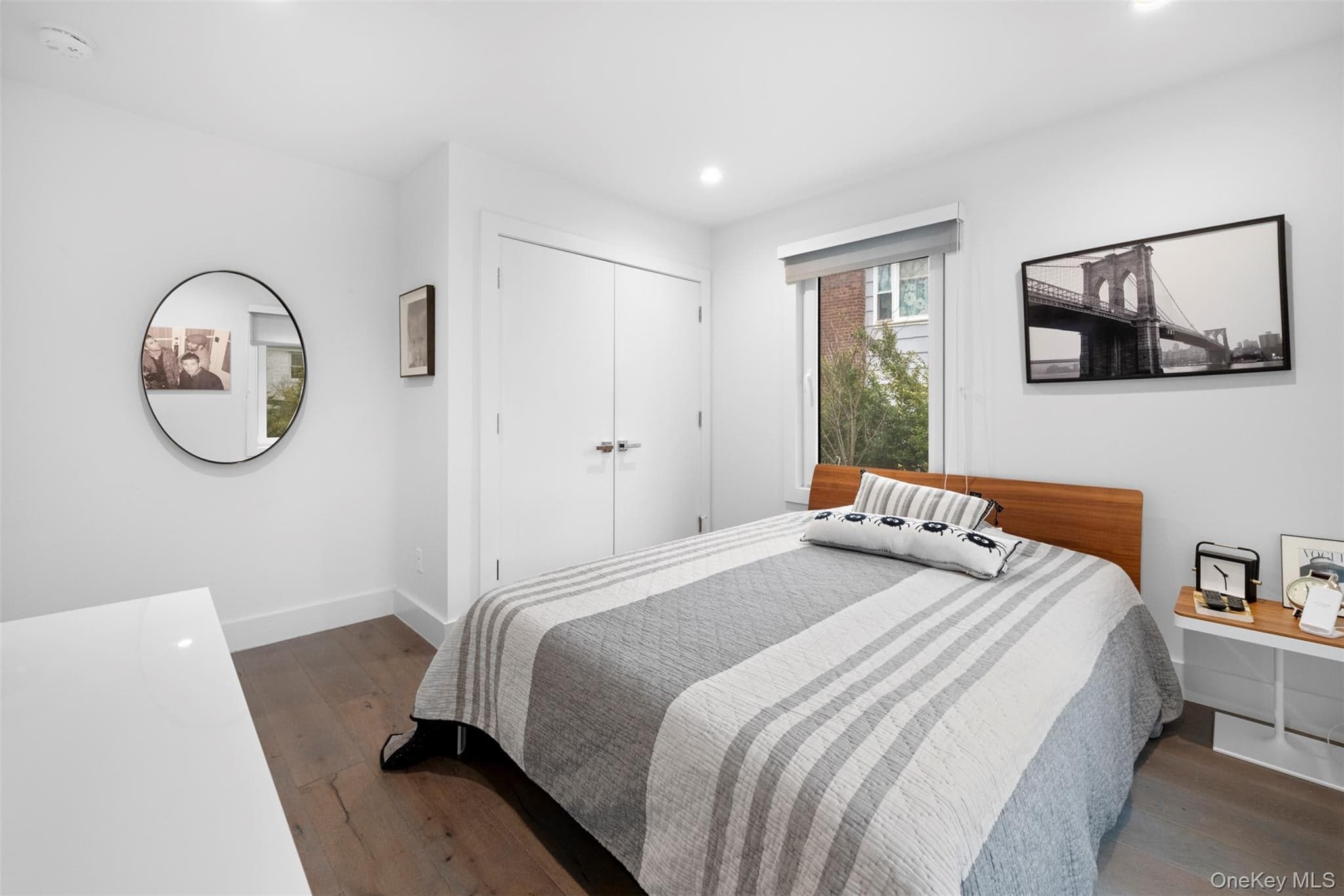 2 Hewlett Place thumbnail 32