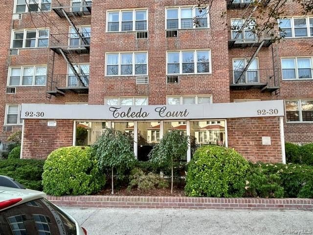 92-30 56 Avenue Unit: 6B, Elmhurst