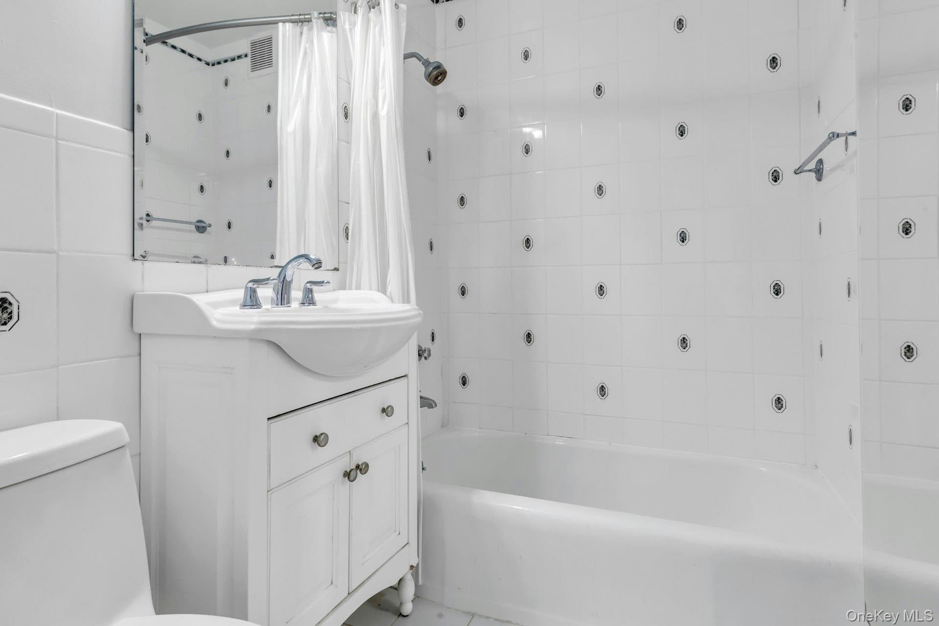 110-11 Queens Boulevard Unit: 26J thumbnail 13