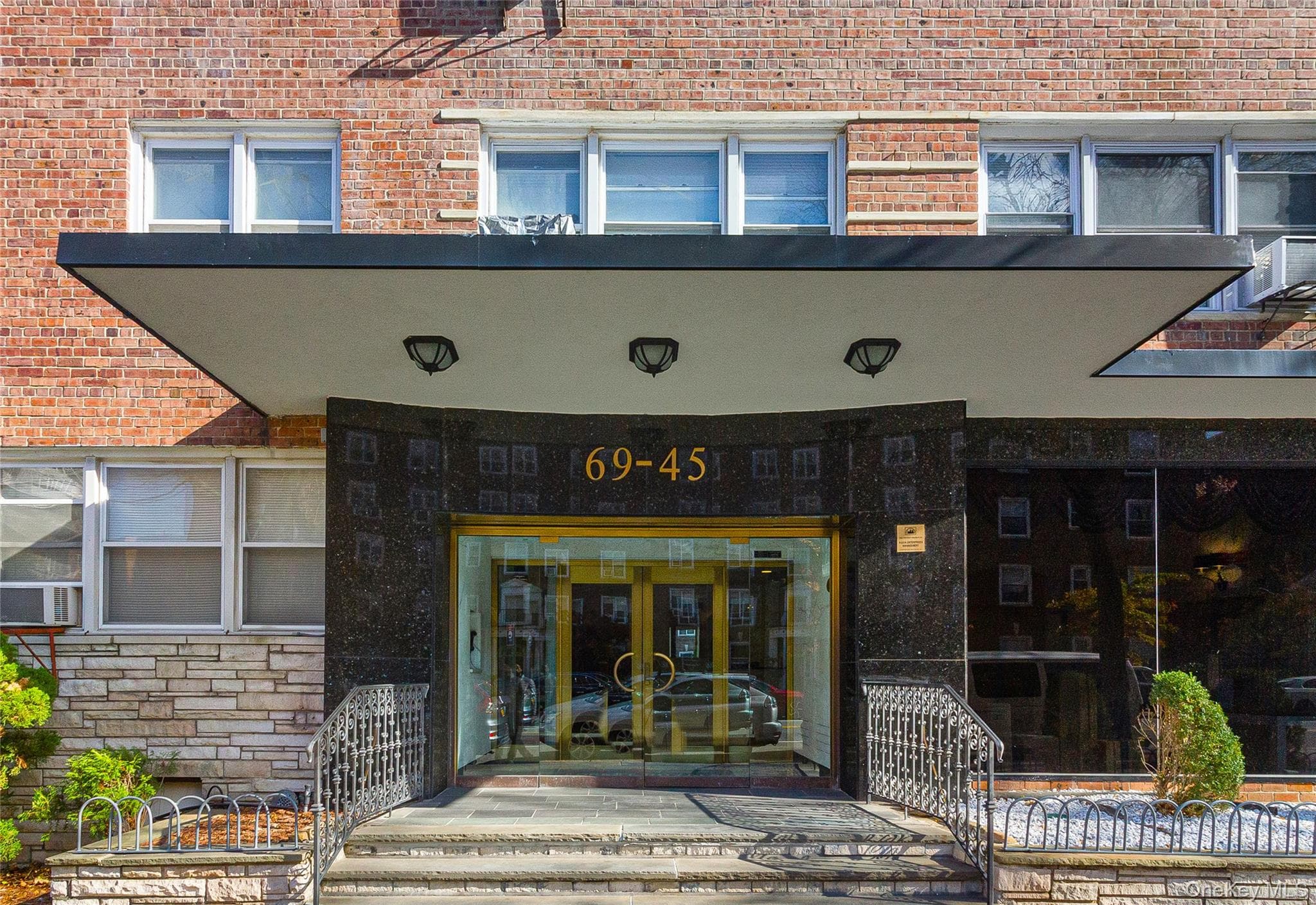 69-45 108th Street Unit: 4F, Forest Hills