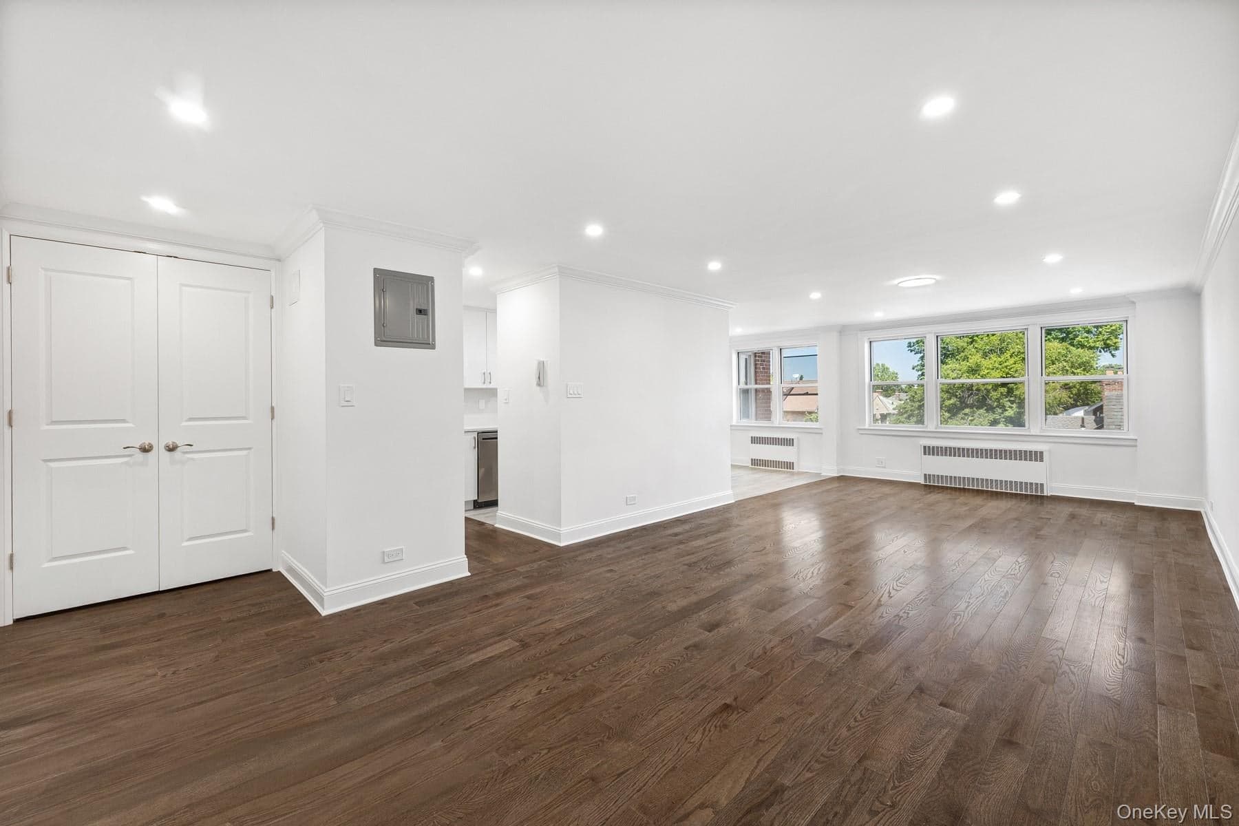 69-45 108th Street Unit: 4F thumbnail 3