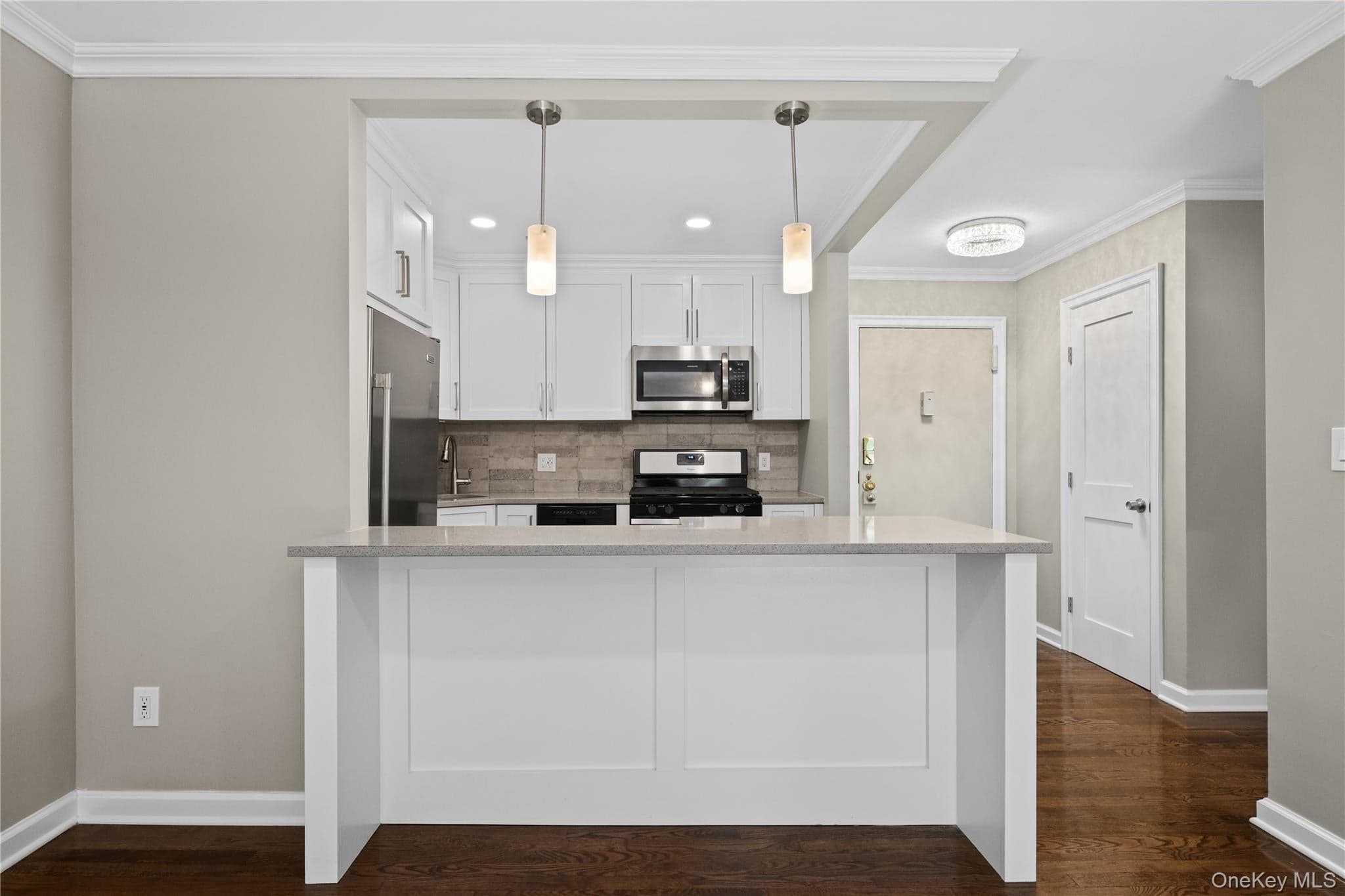 152 B N Broadway Unit: 2E thumbnail 3