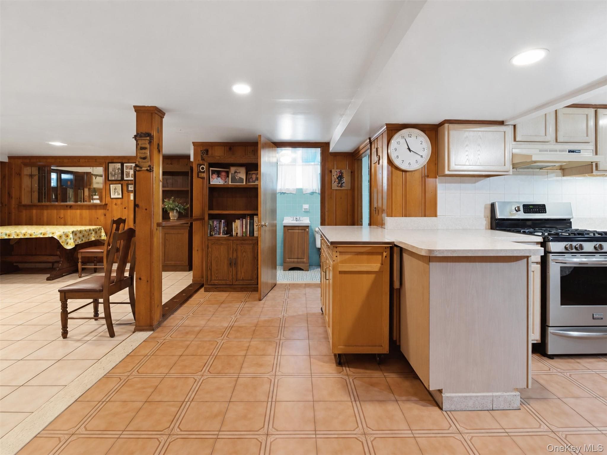 1610 Astor Avenue thumbnail 14