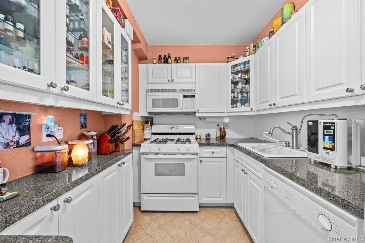 2575 Palisade Avenue Unit: 12C thumbnail 8