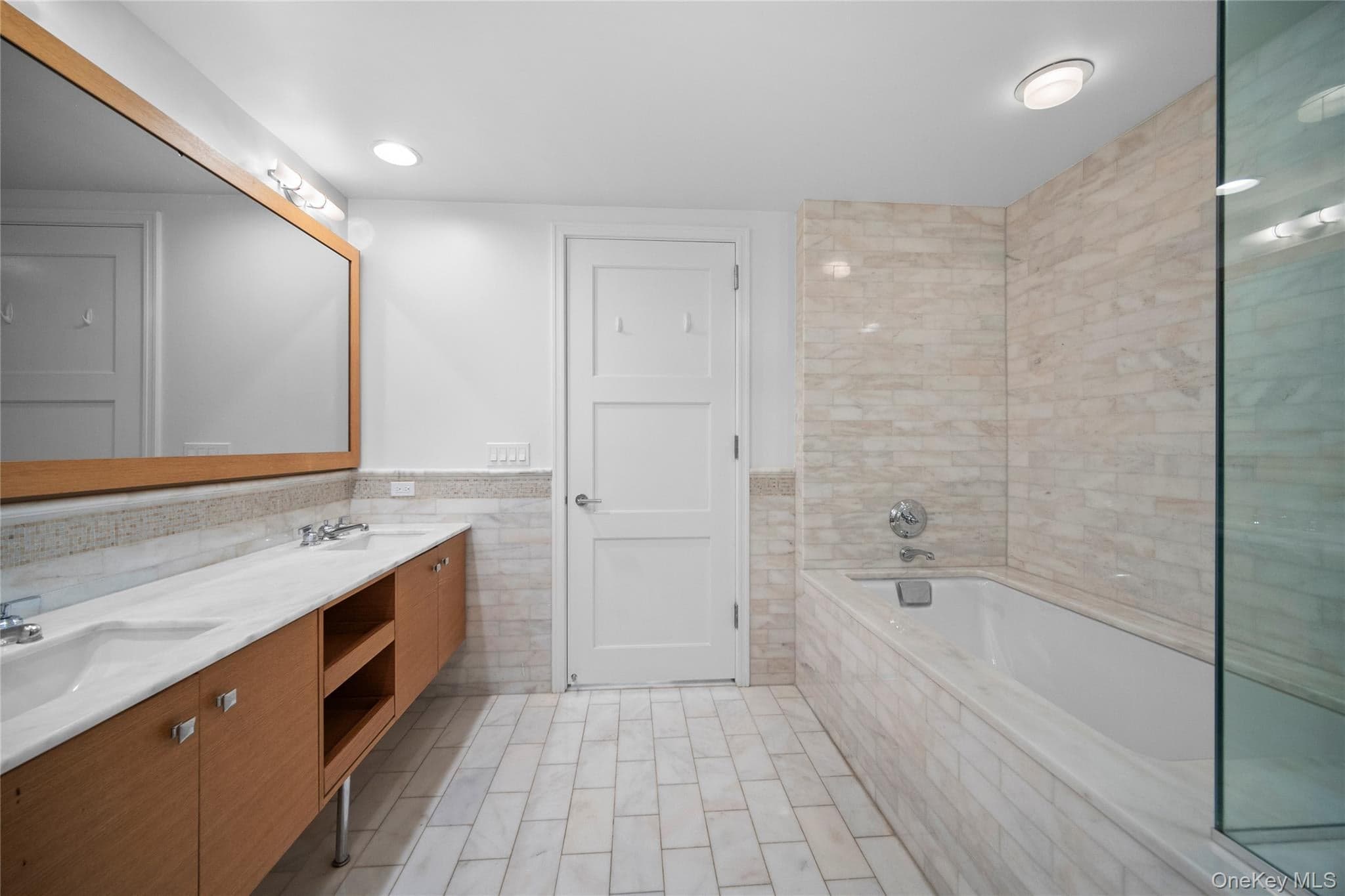 1 Renaissance Square Unit: 10B thumbnail 18