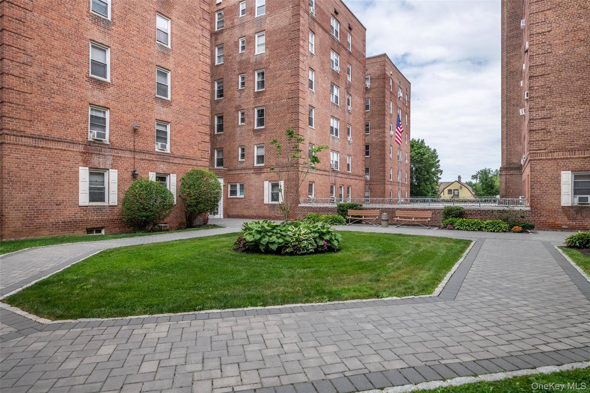 60 Locust Avenue Unit: A-609 thumbnail 4