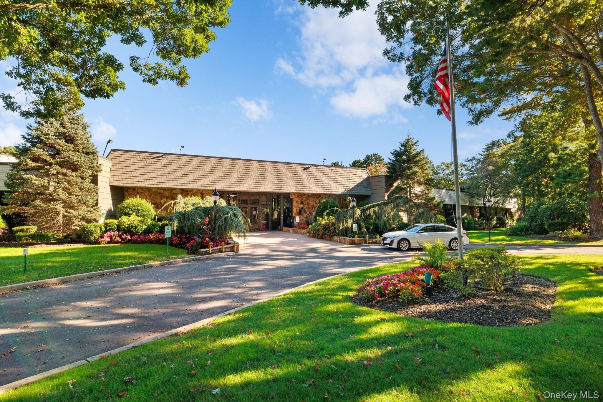 644 W End Drive thumbnail 14